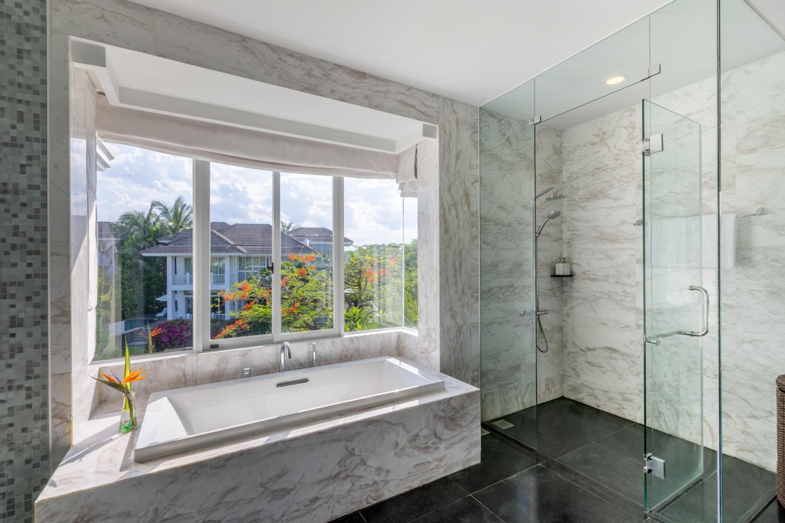 Villa with Private Pool - Beachfront