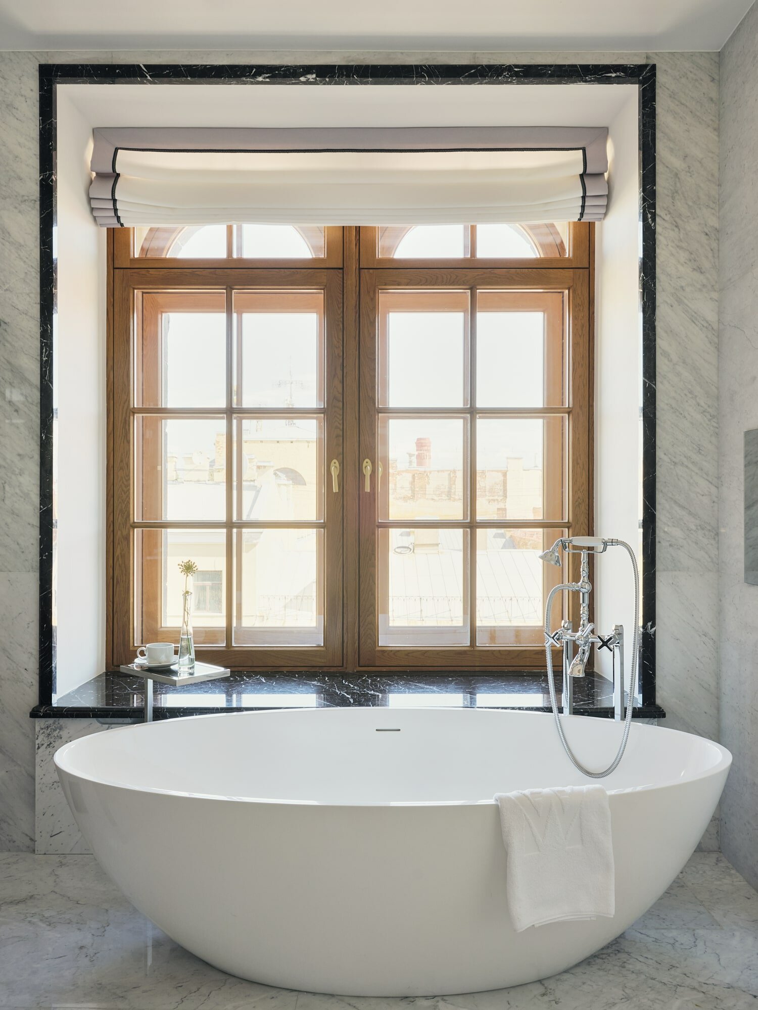 Исторический люкс с видом на Невский