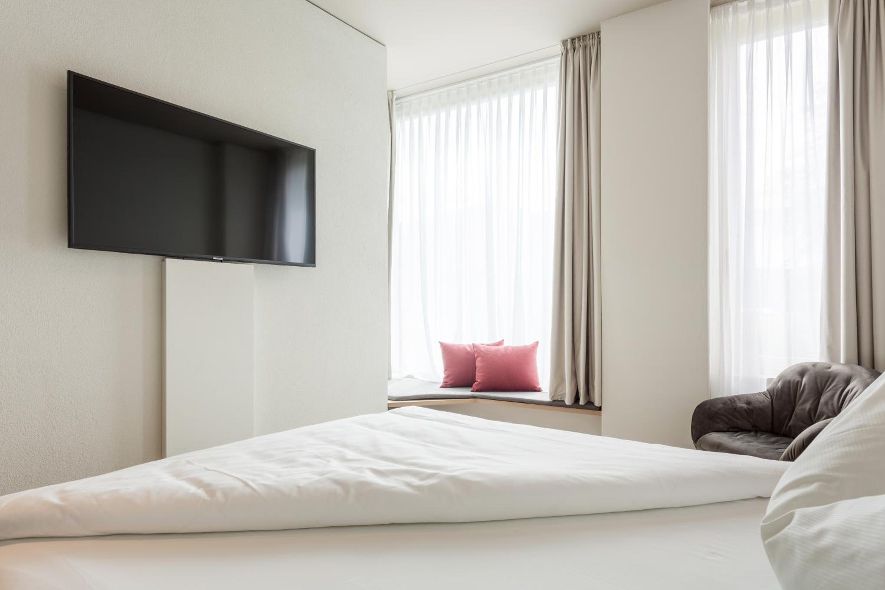Comfort Single Room with Air Conditioning