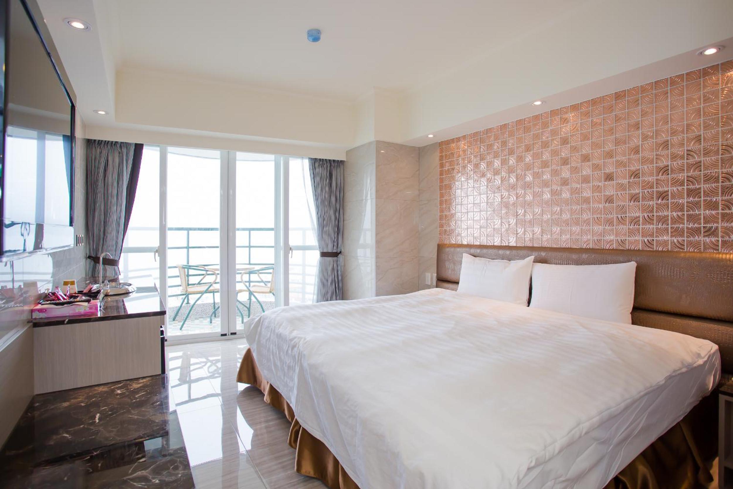 Double Room with Lake View