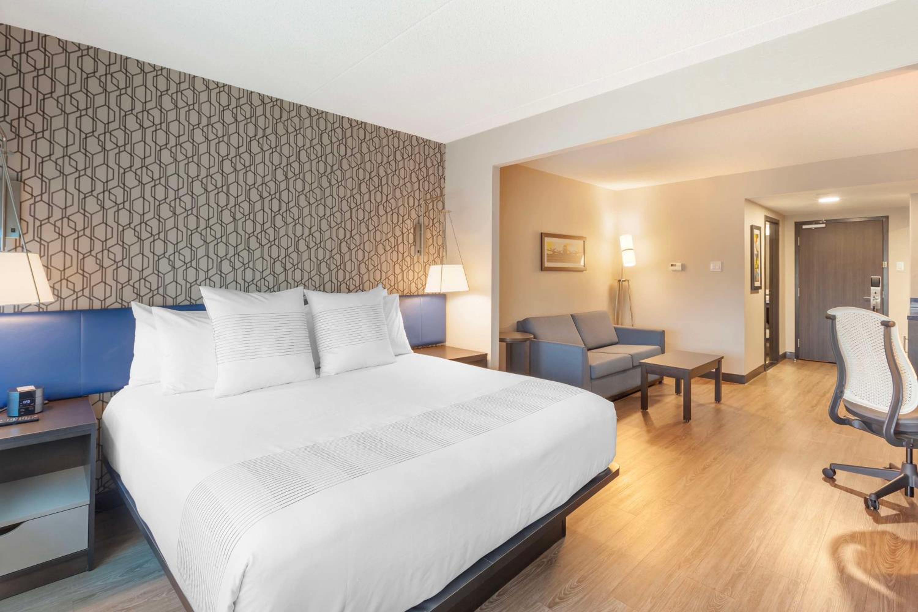 King Suite with Sofa Bed