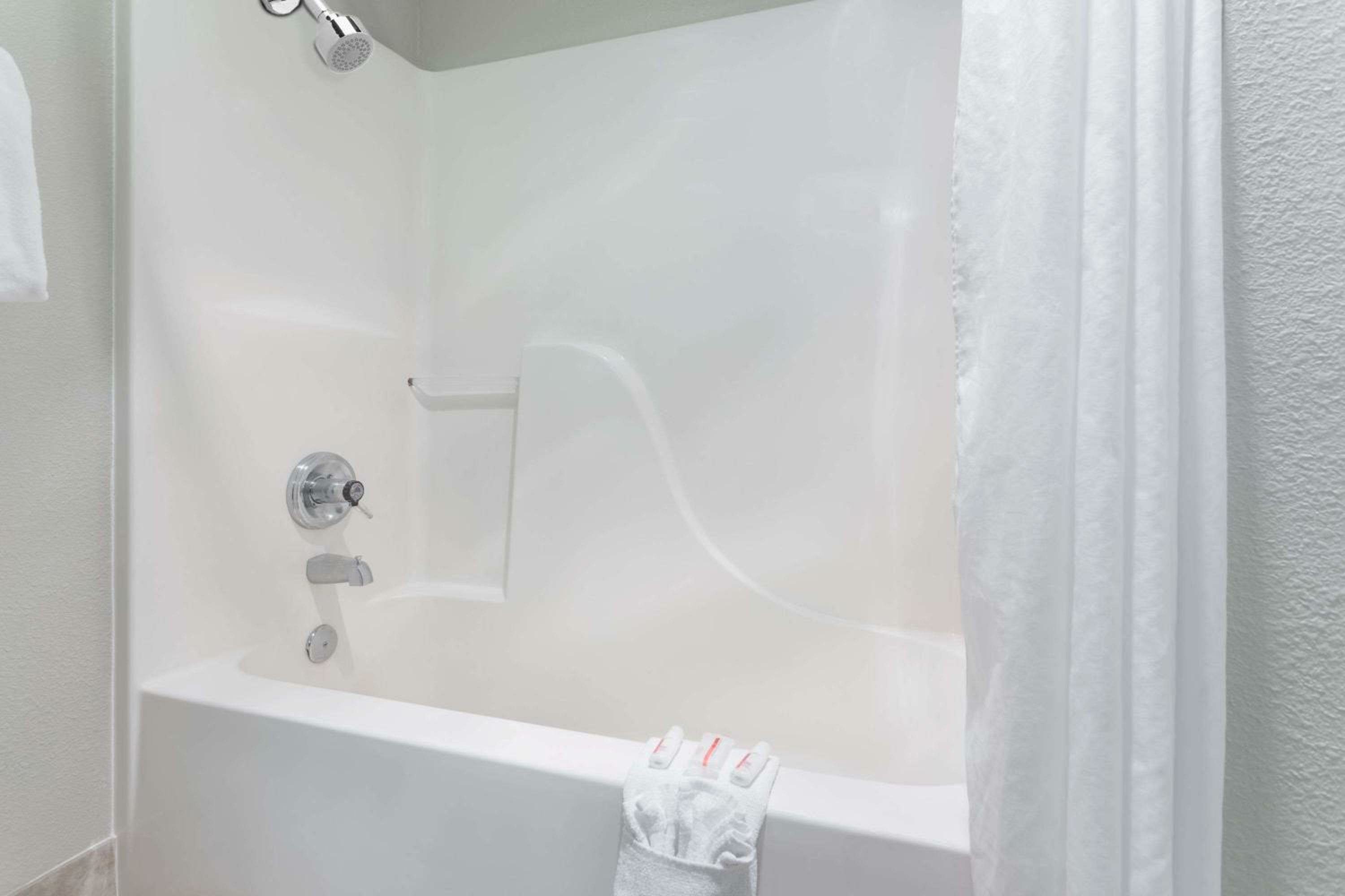 Deluxe Double Room with Two Double Beds - Non-Smoking