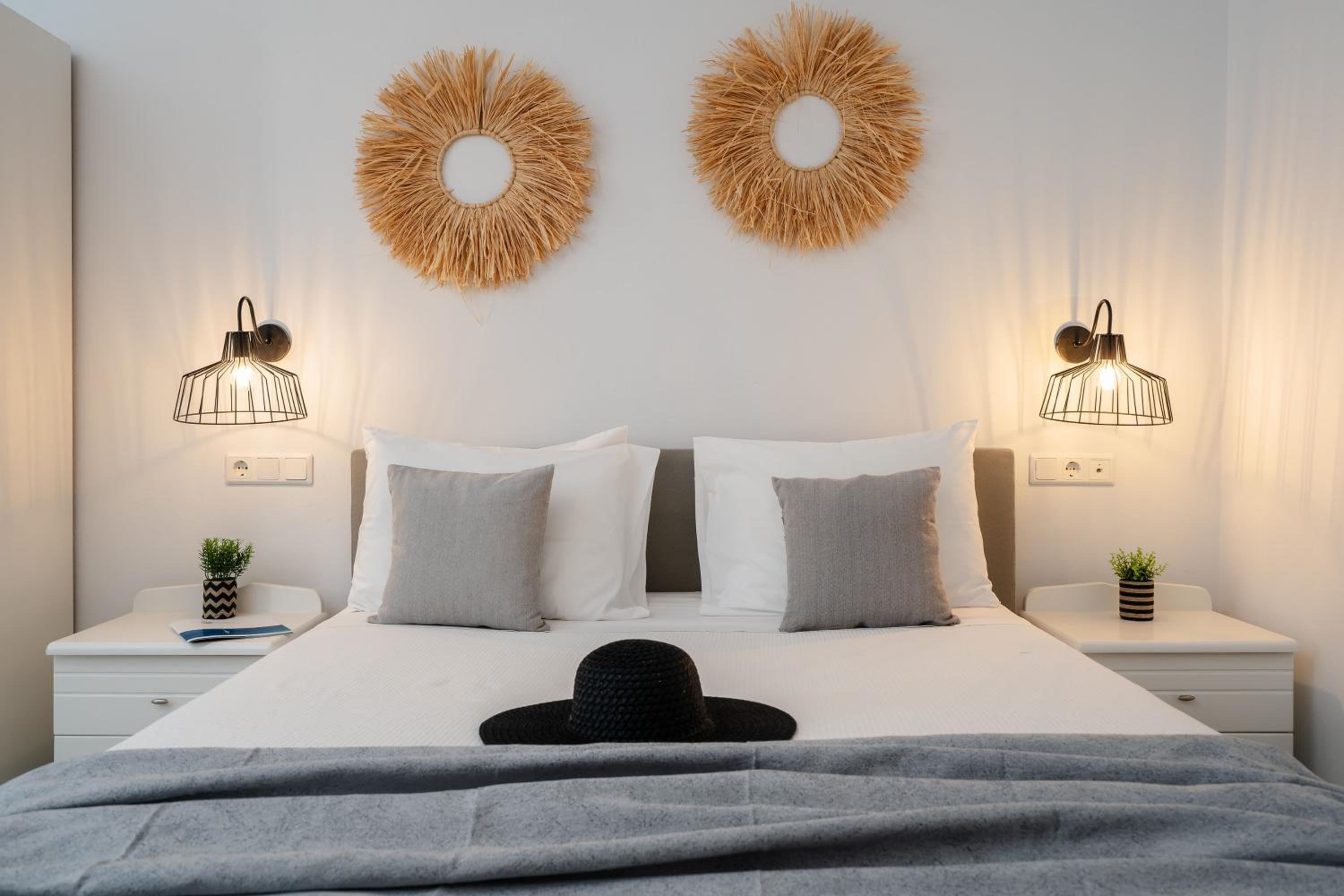 King Studio with Sofa Bed