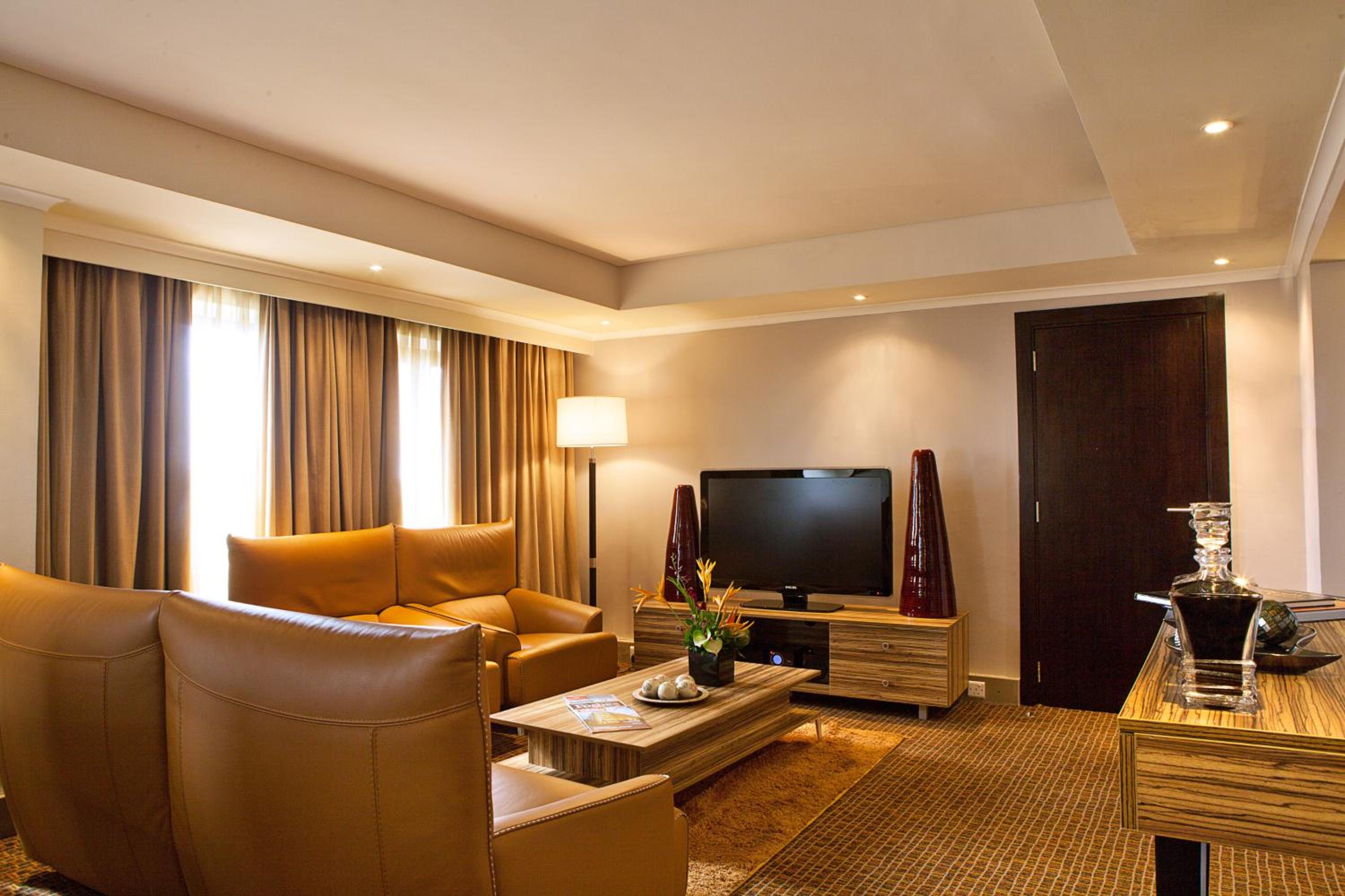 Executive Suite with One King Bed