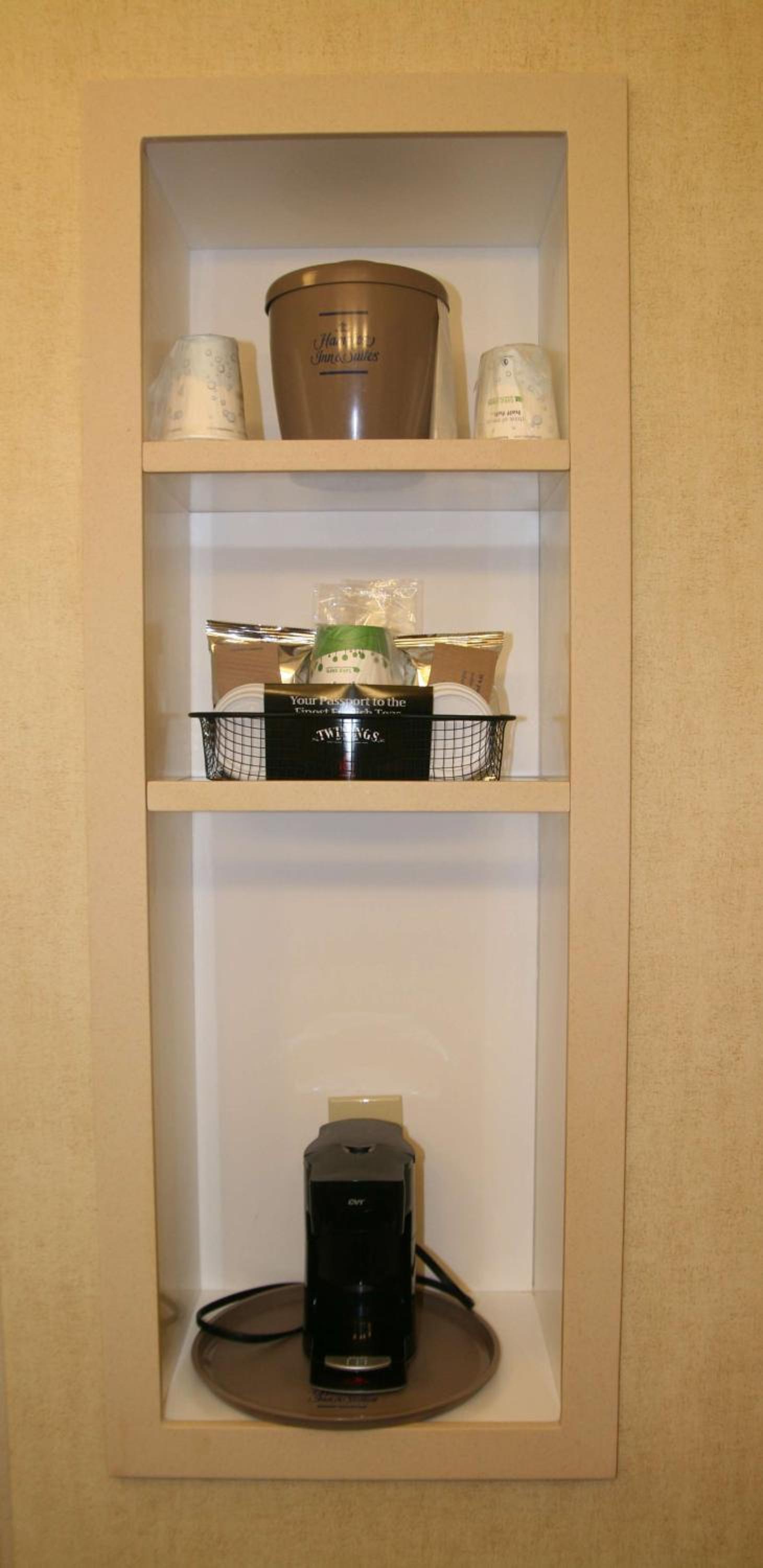 King Room with King Bed - Non-Smoking