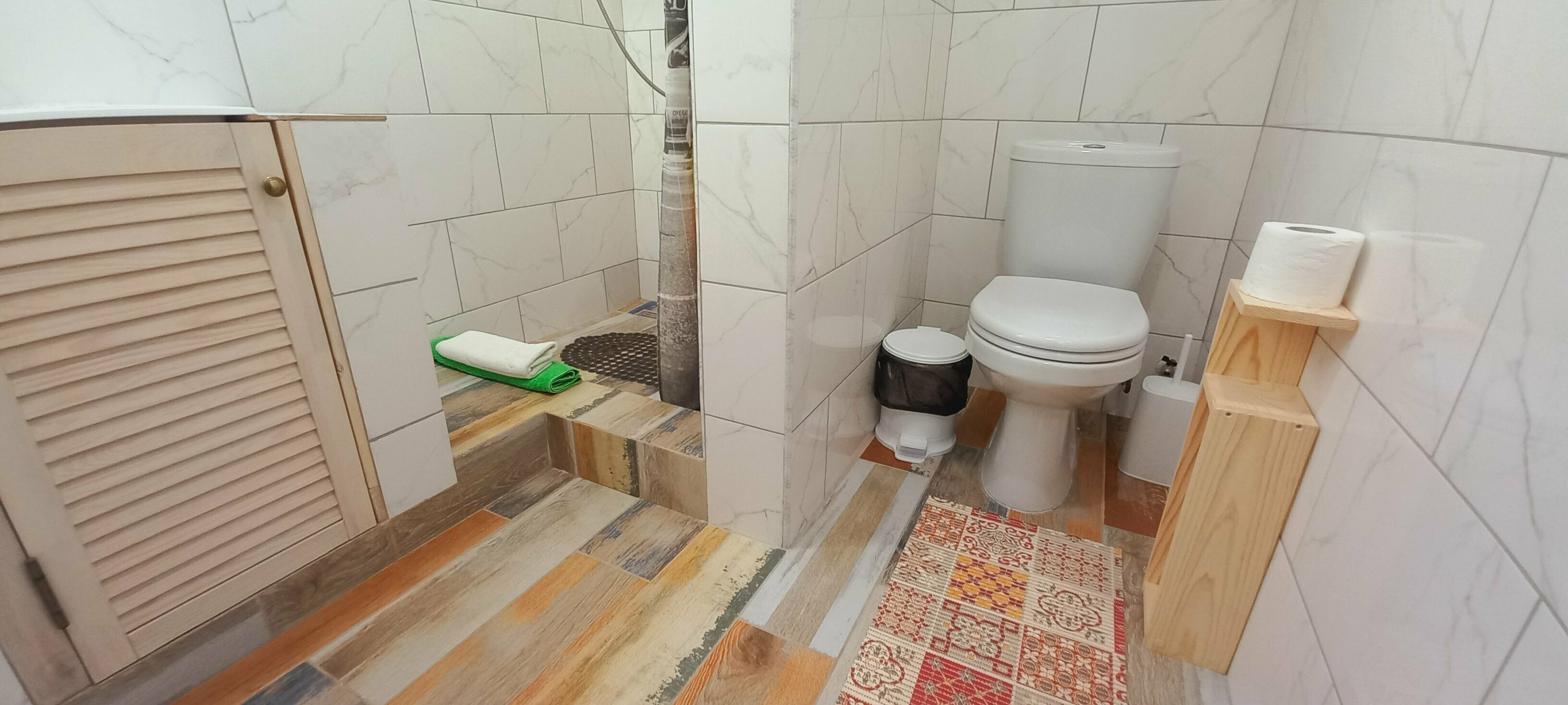 Просторная студия с кухней
