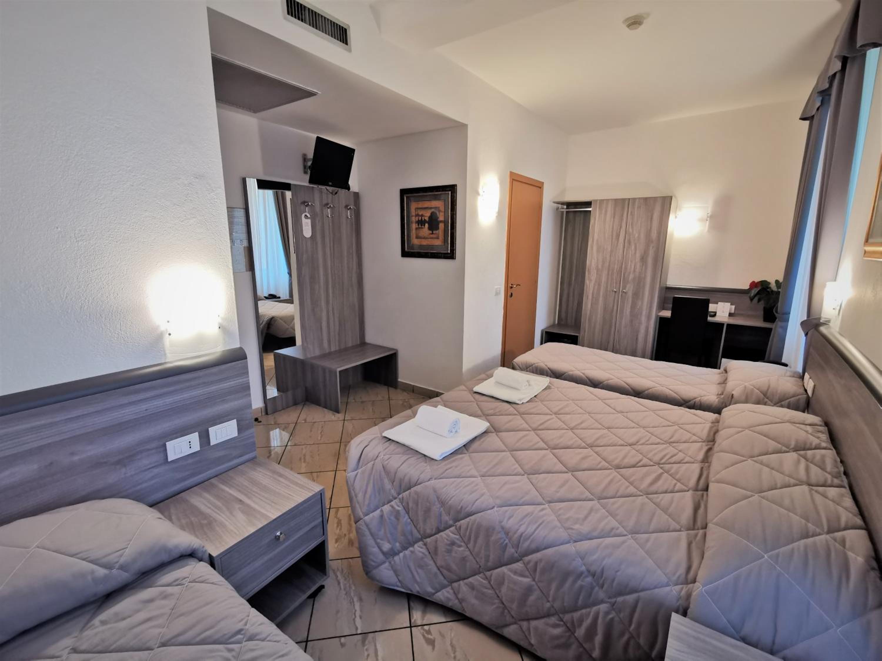 Standard Quadruple Room