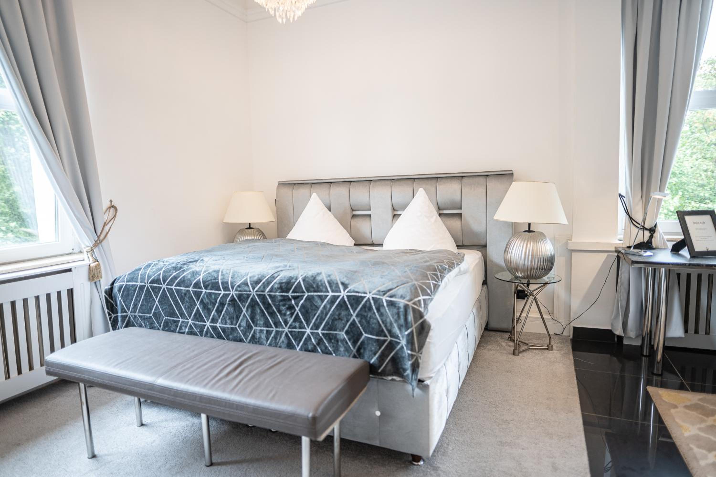 Deluxe Suite with Spa Bath