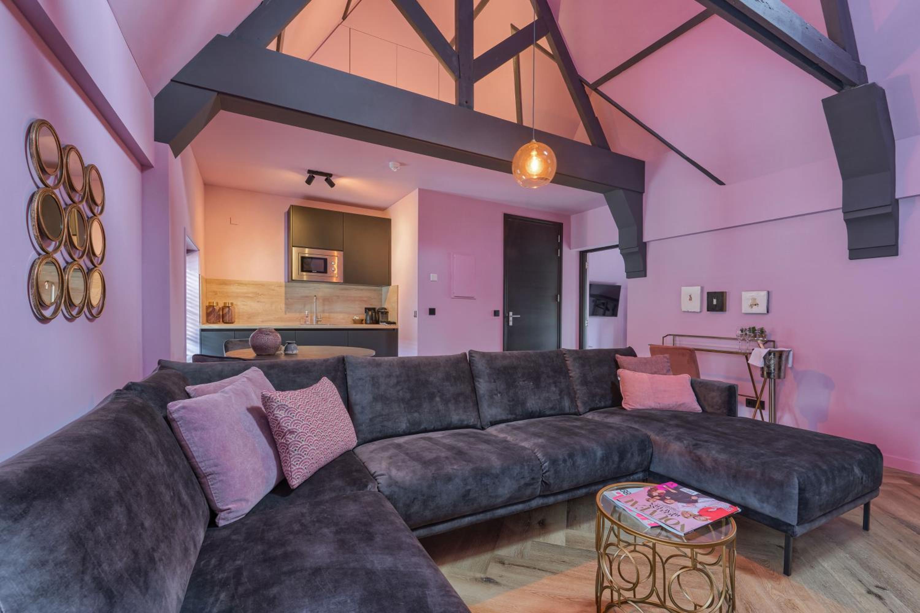 The Violet Apartment with terrace