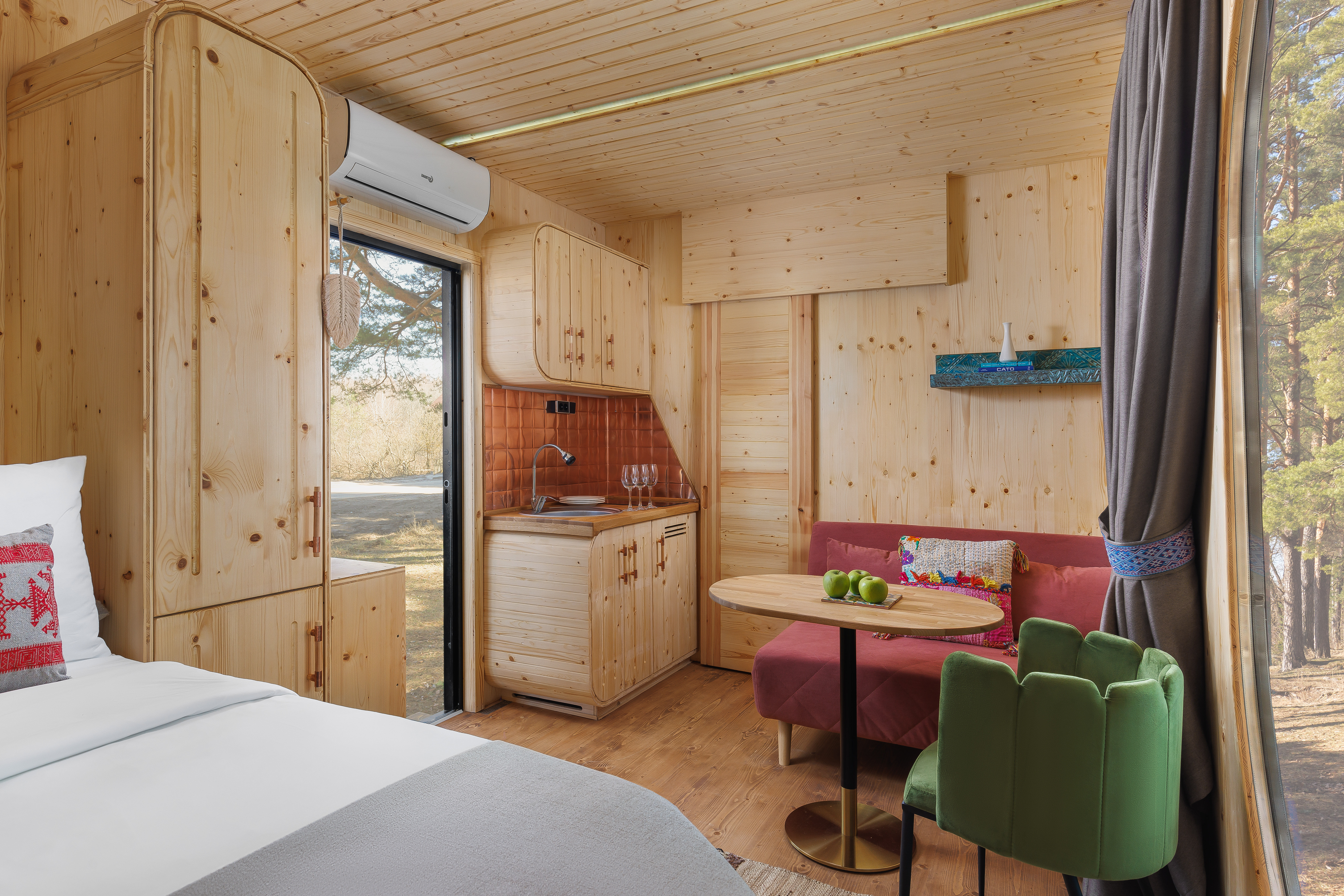 Артхаус (глэмпинг)