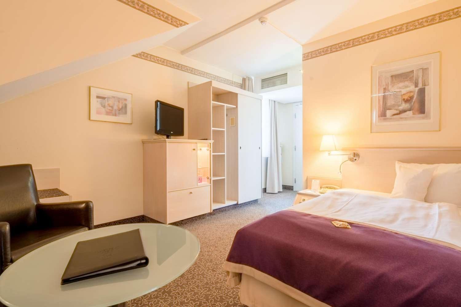 Business Single Room with Single Bed