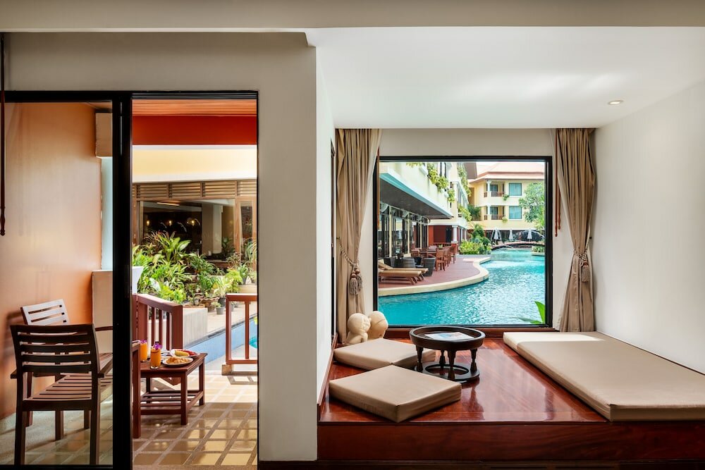Deluxe Room, Pool Access