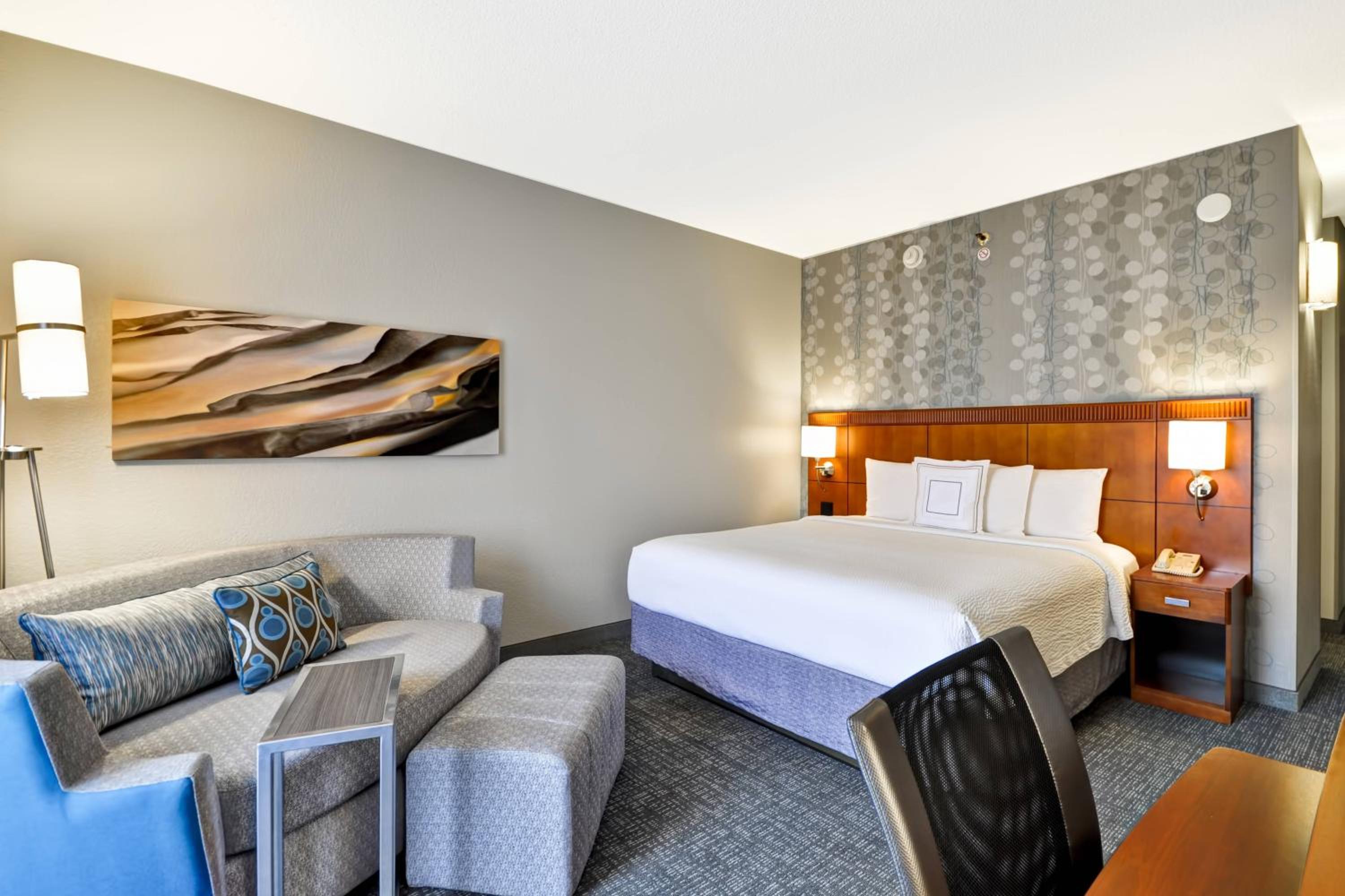 King Room with Sofa Bed