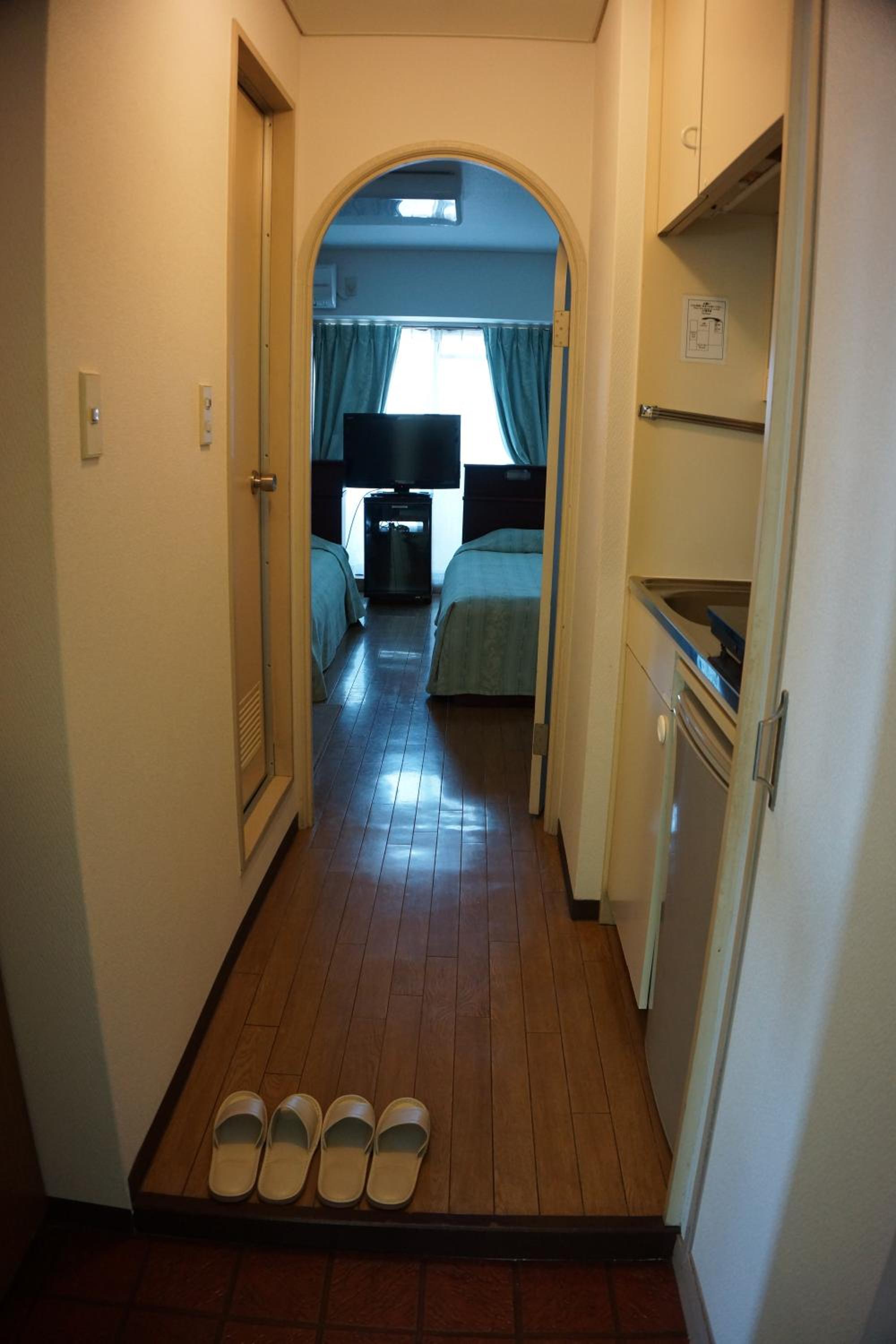 Standard Twin Room - Non-Smoking