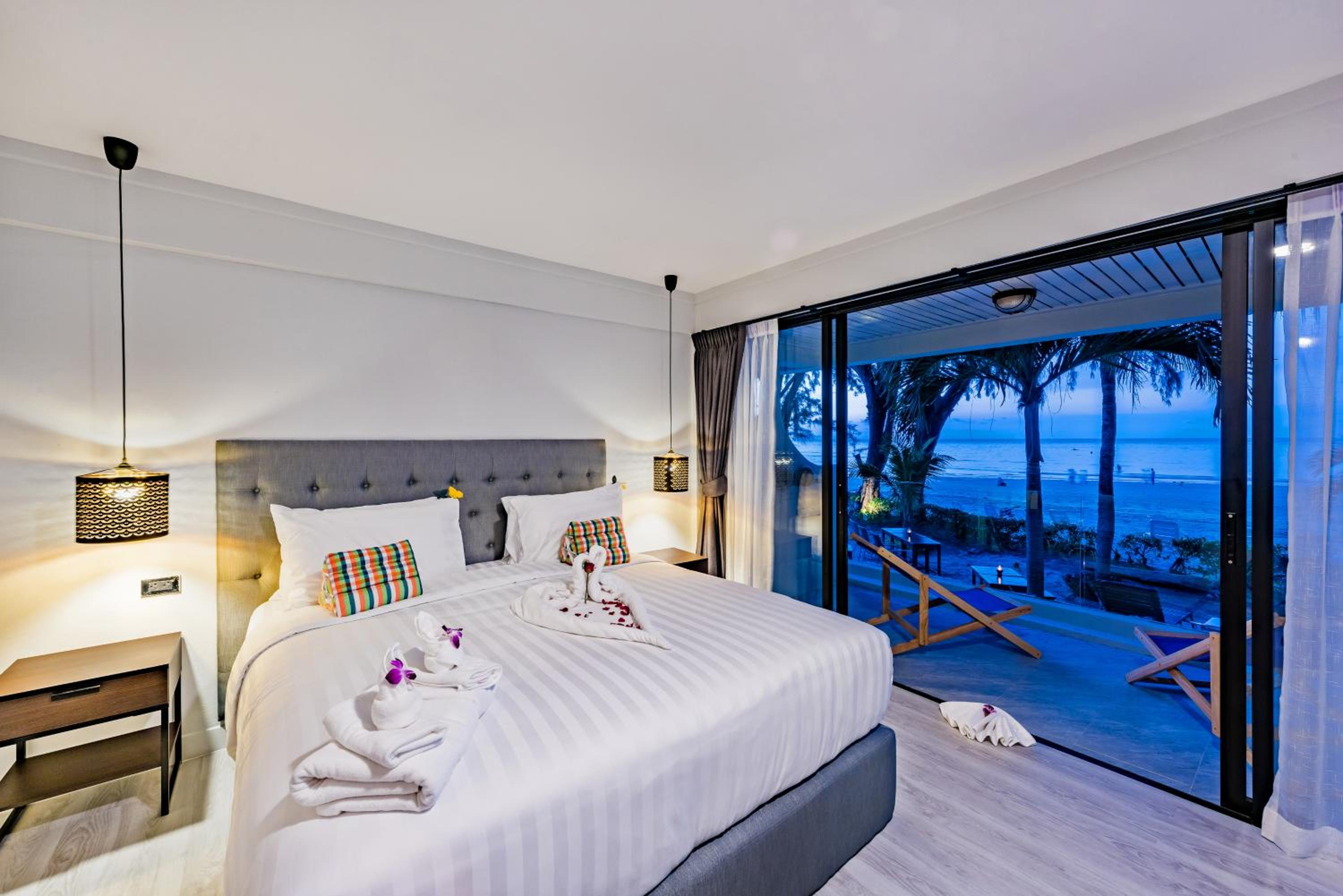 Superior Double or Twin Room with Sea View