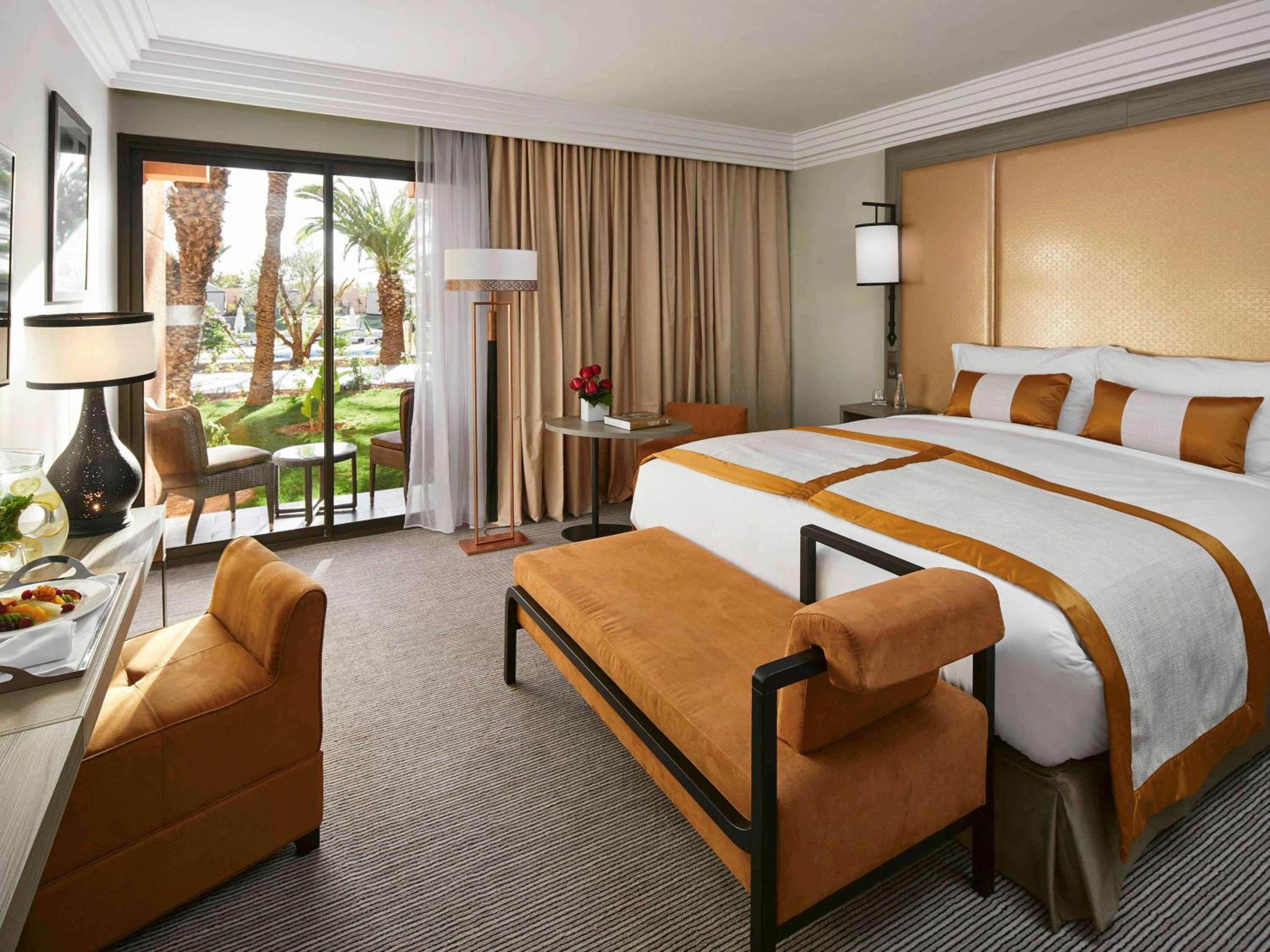 Junior Suite with Living Room and Sofa