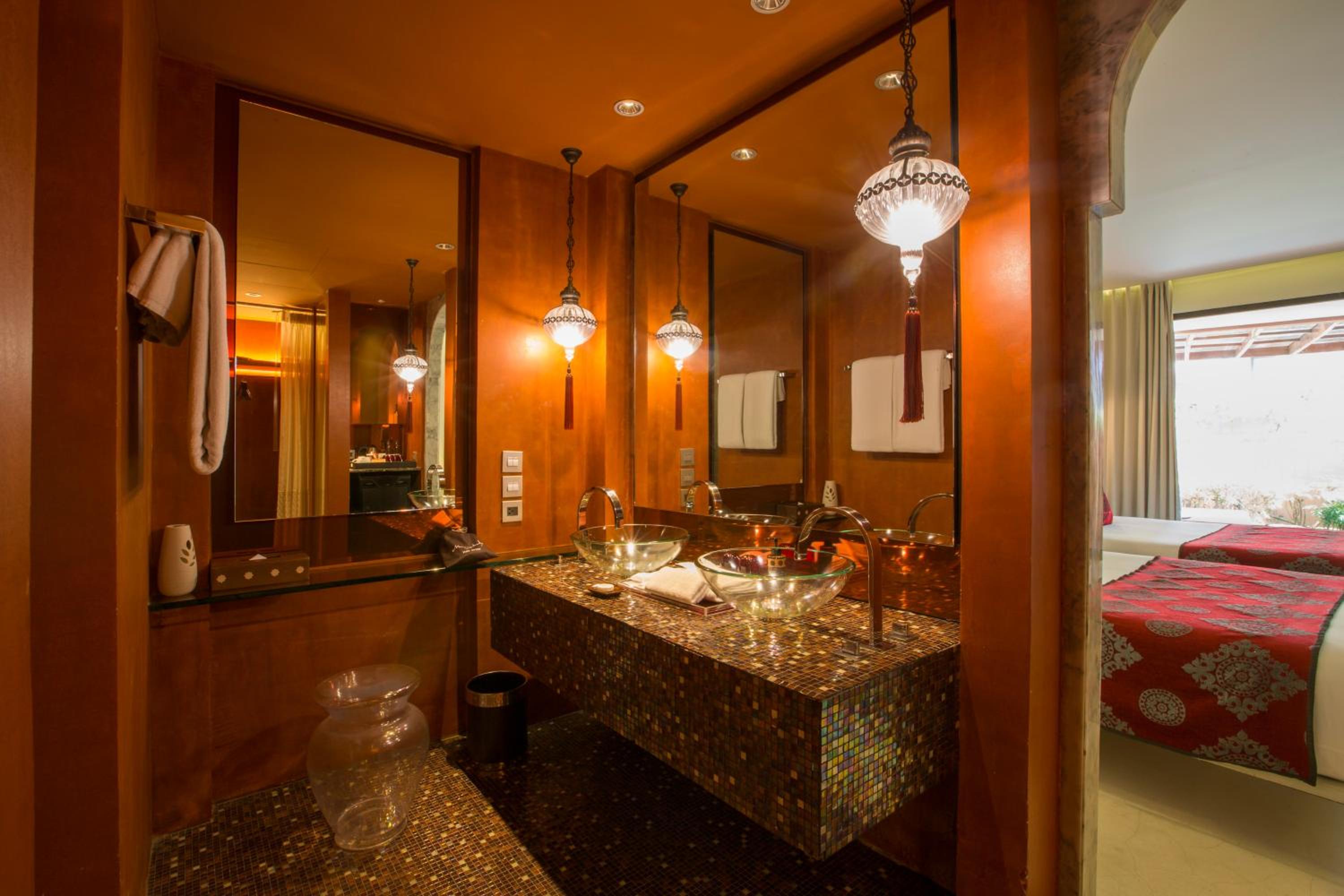 Fountain Pool Suite