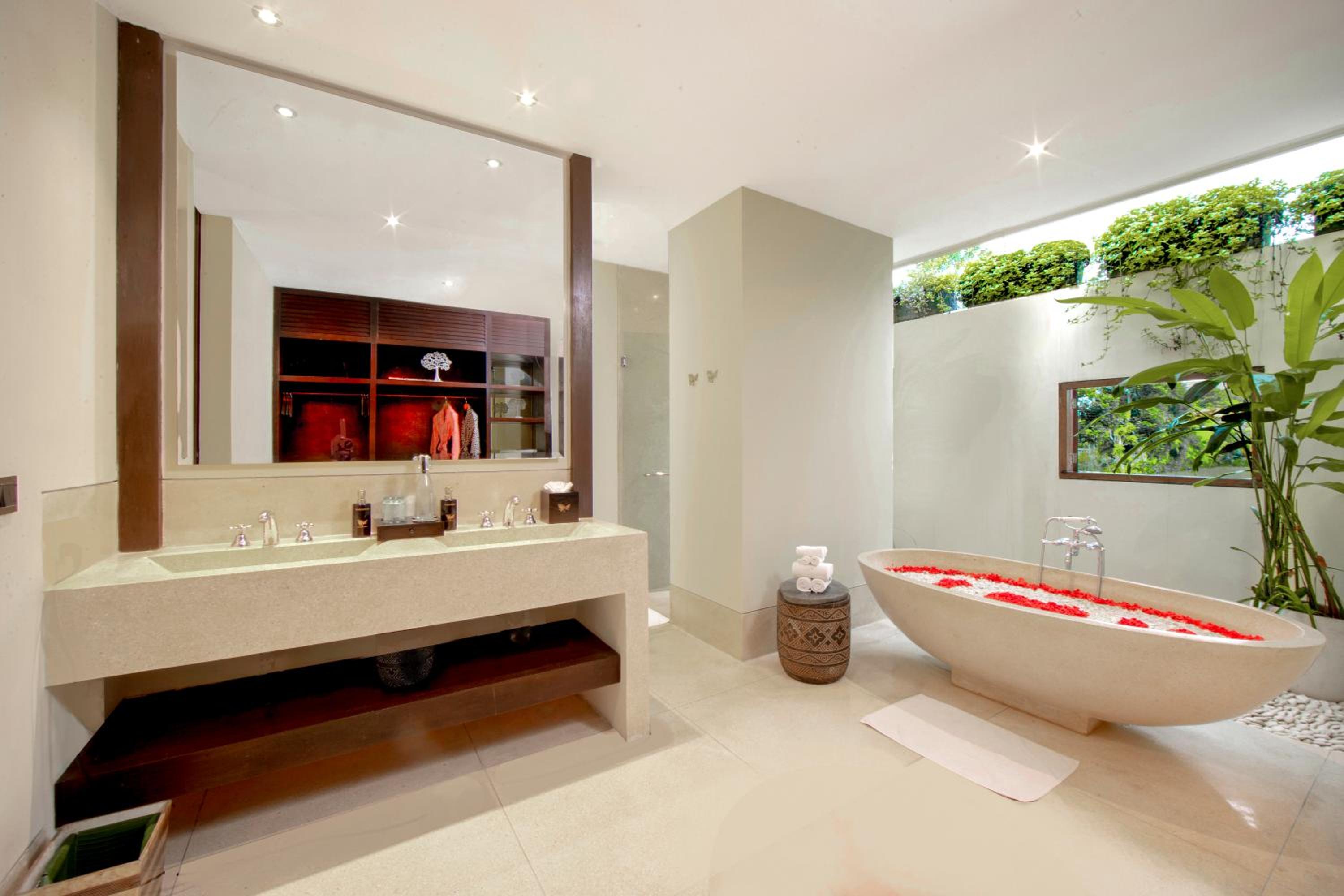 Jungle Royal Suite with Free Daily Sunset Yoga and Afternoon Tea