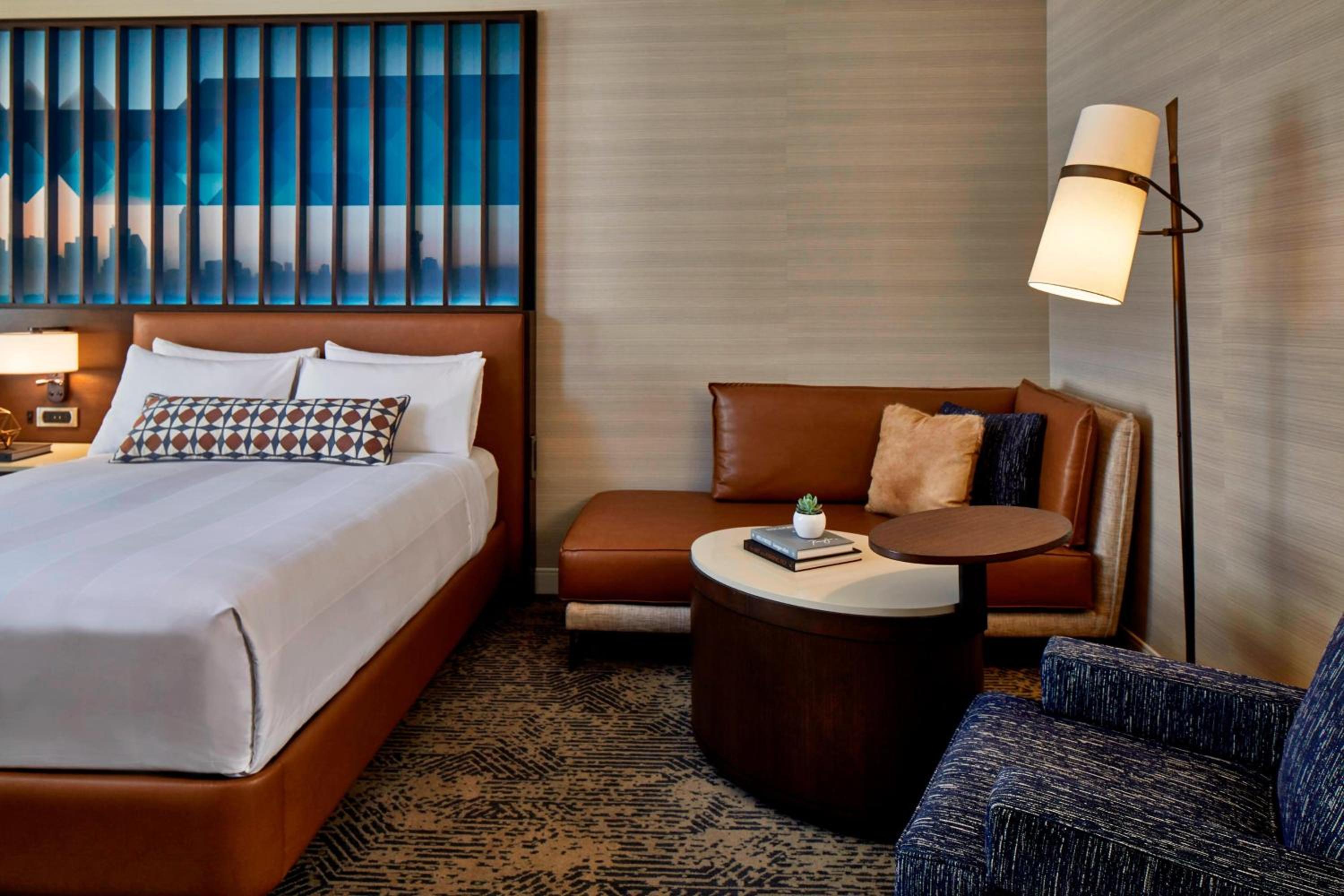 Guest Room with Two Queen Beds - Concierge Level