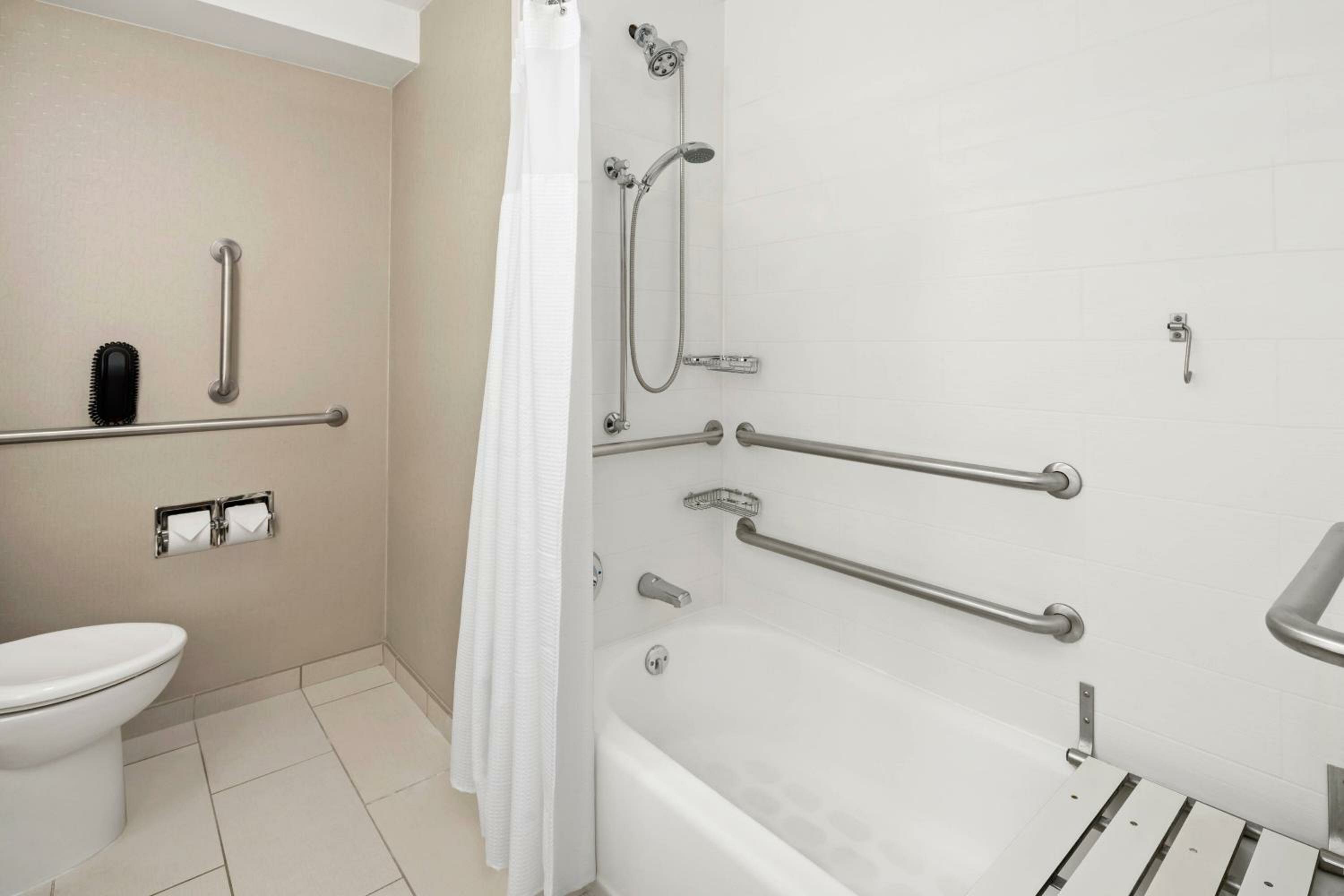 King Studio with Sofa Bed