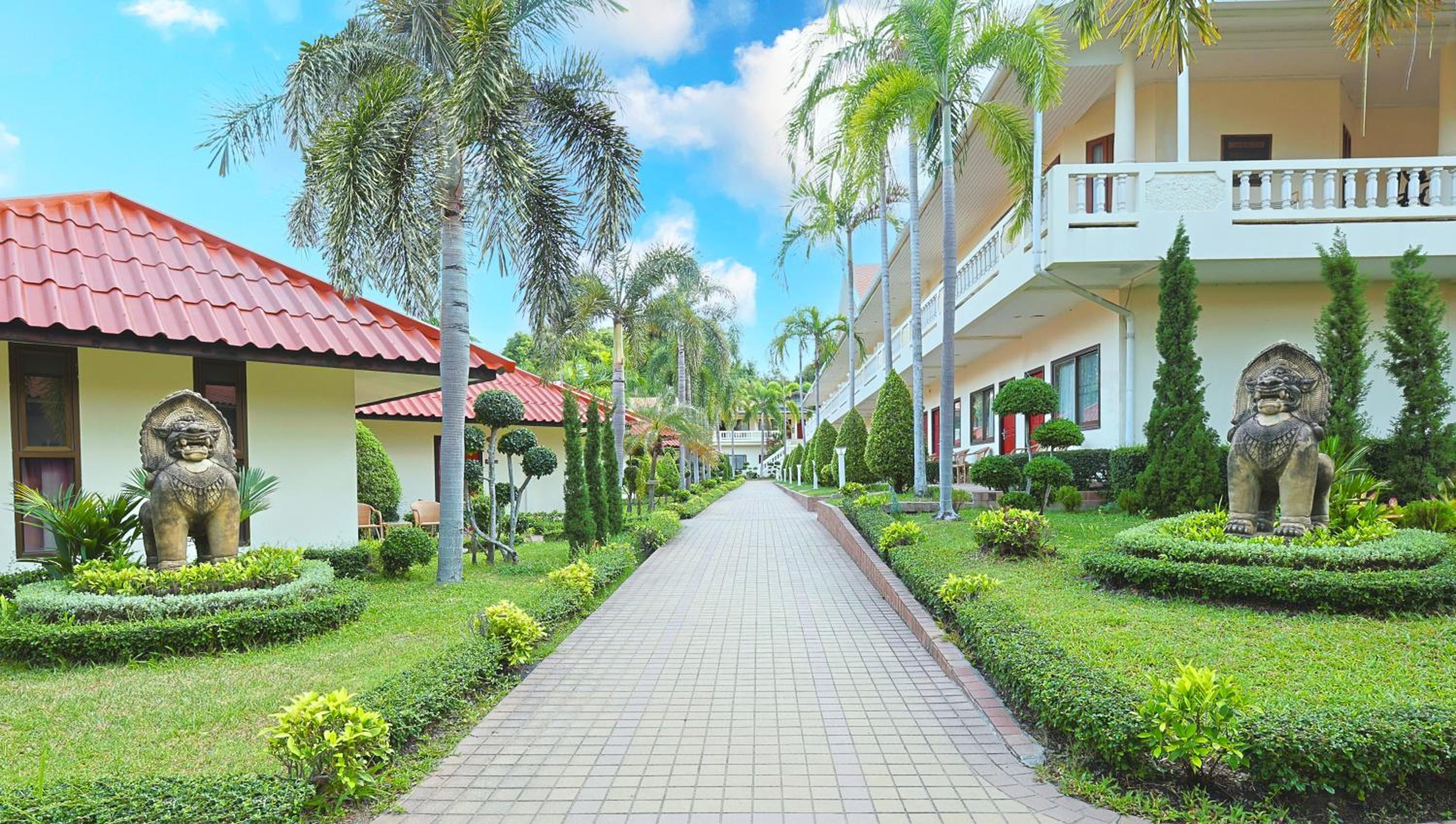 Deluxe Bungalow with Garden View
