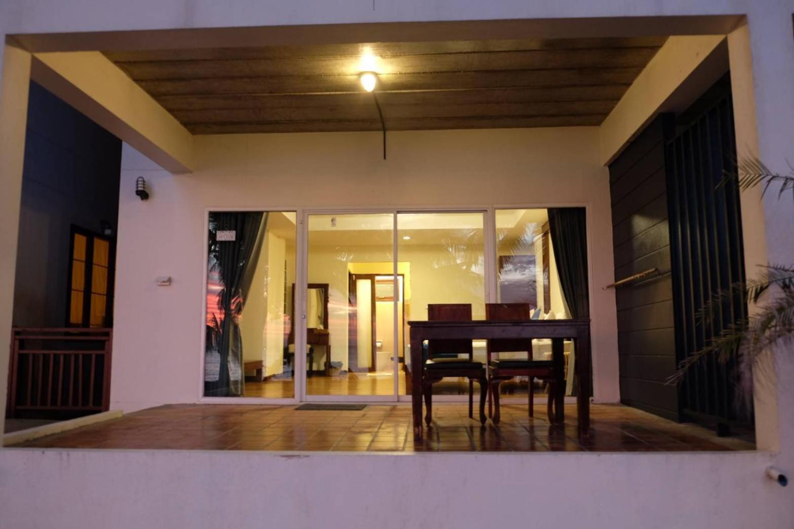 Standard Beachfront Ground Floor