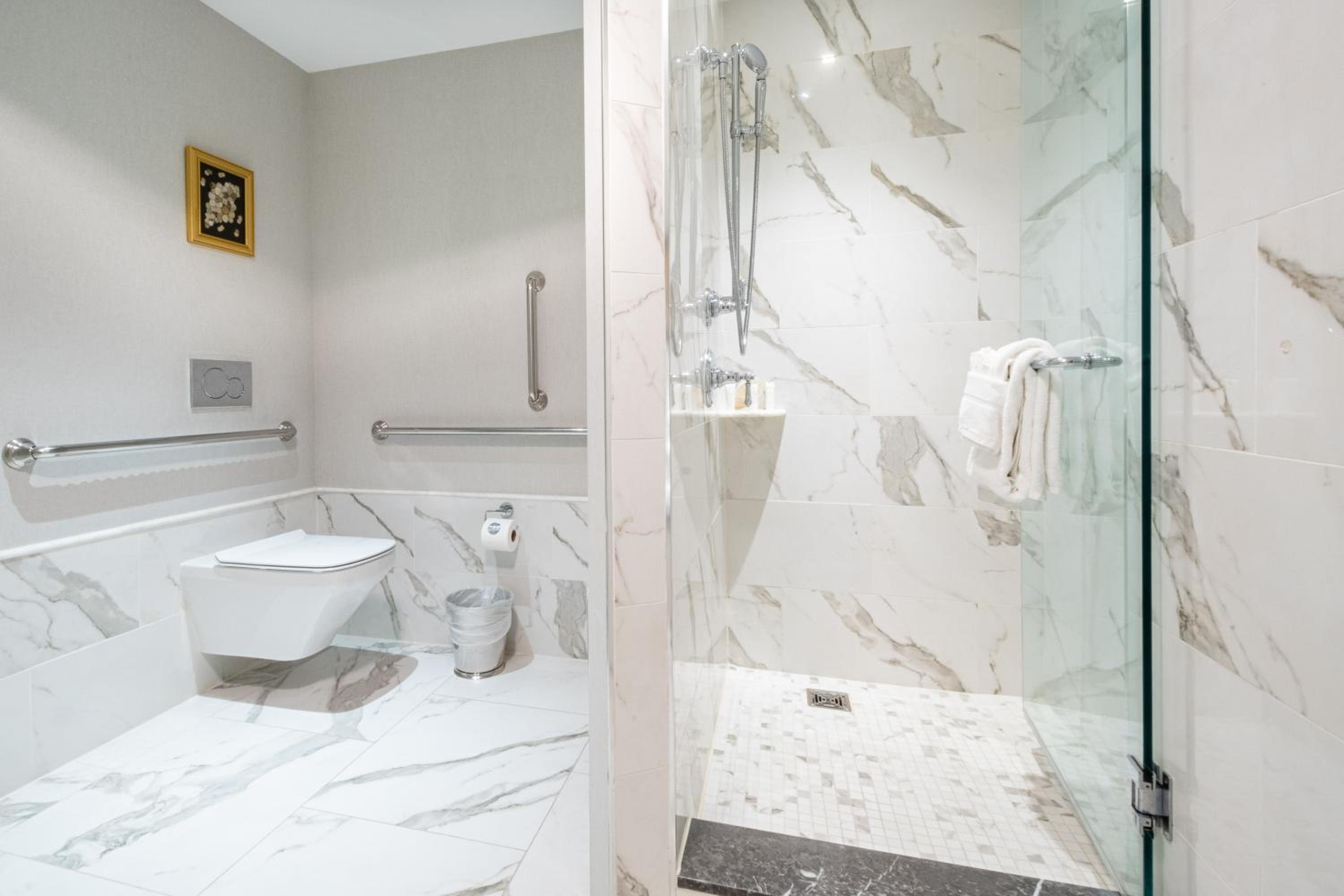 Accessible King Balcony Suite