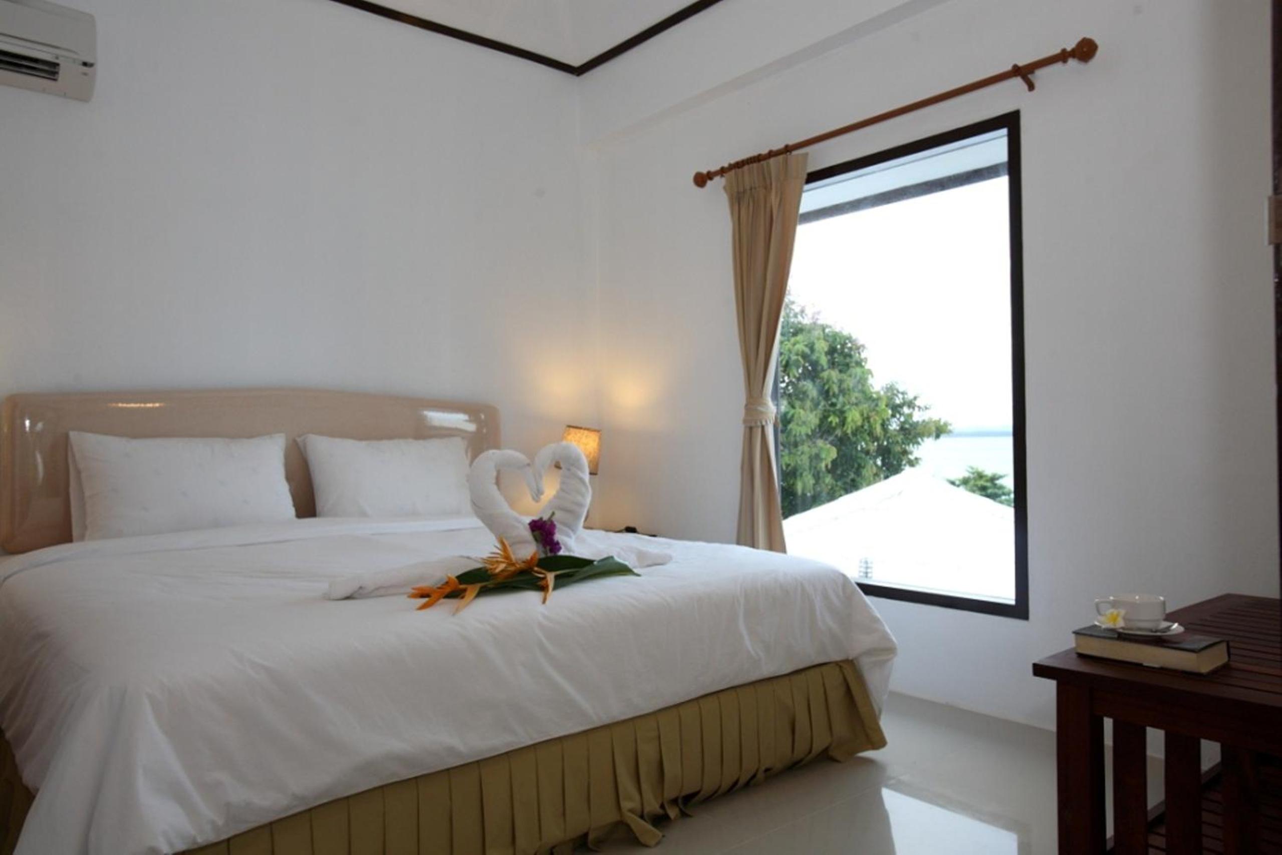 Two-Bedroom Bungalow with Sea View