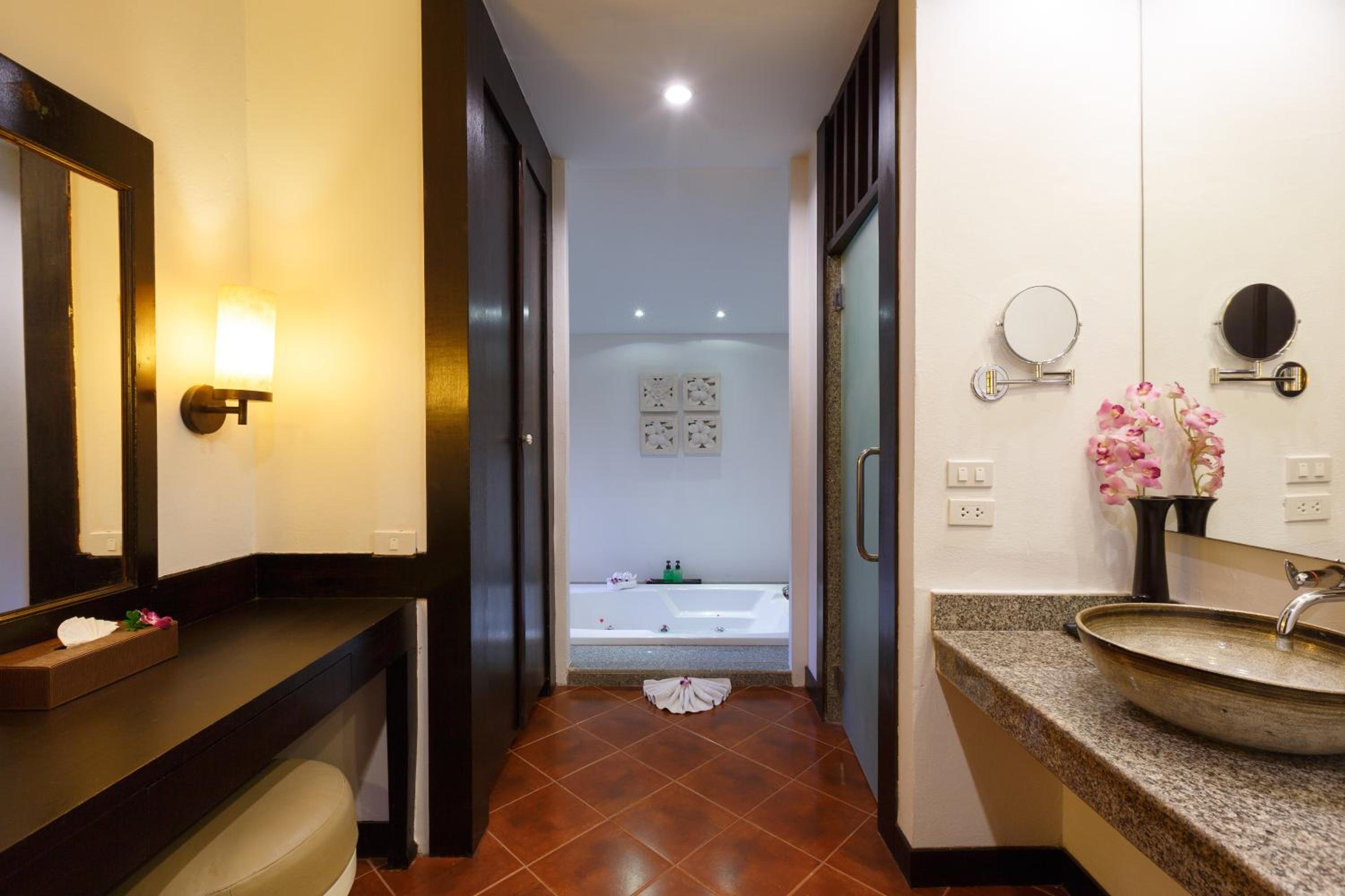 Tropical Thai Villa with Plunge Pool 