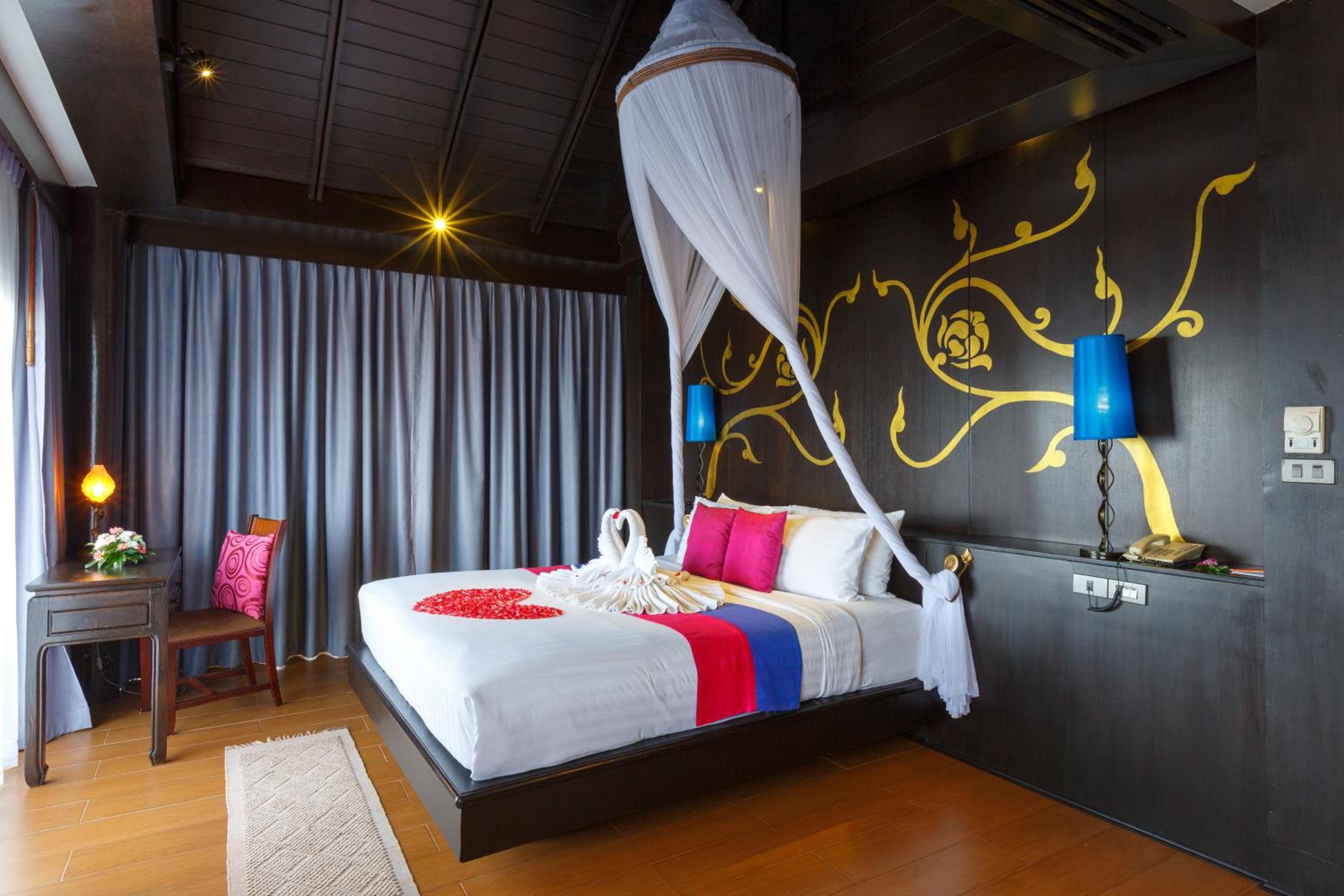 Tropical Thai Villa with Plunge Pool 