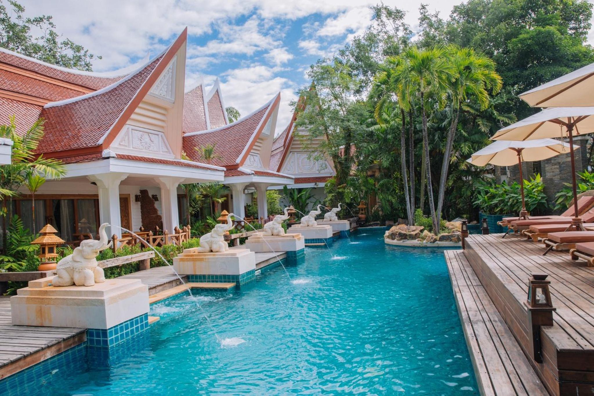 Villa Pool Access - Free Dinner Set for 2 People