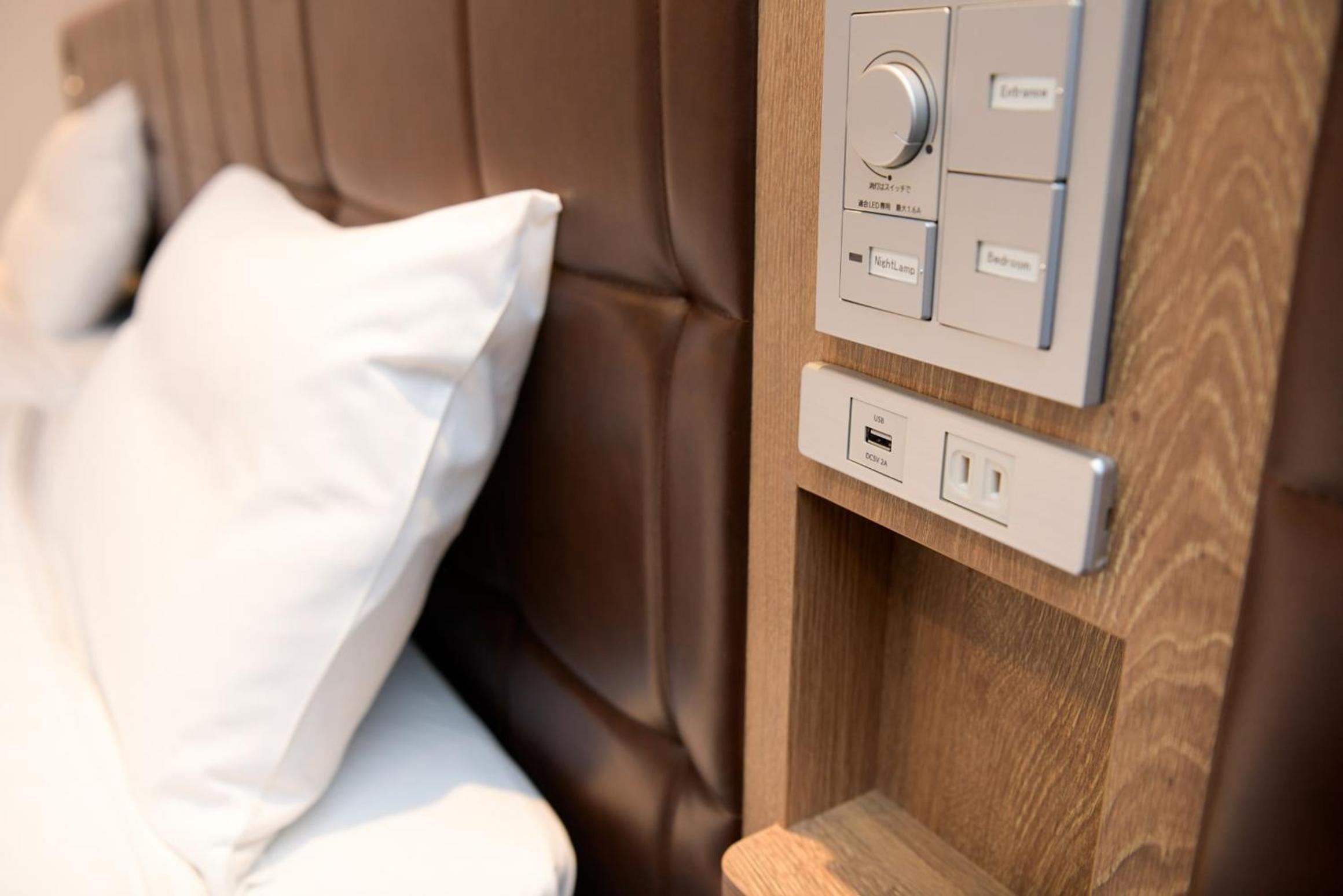 Corner Single Room A - Non-Smoking