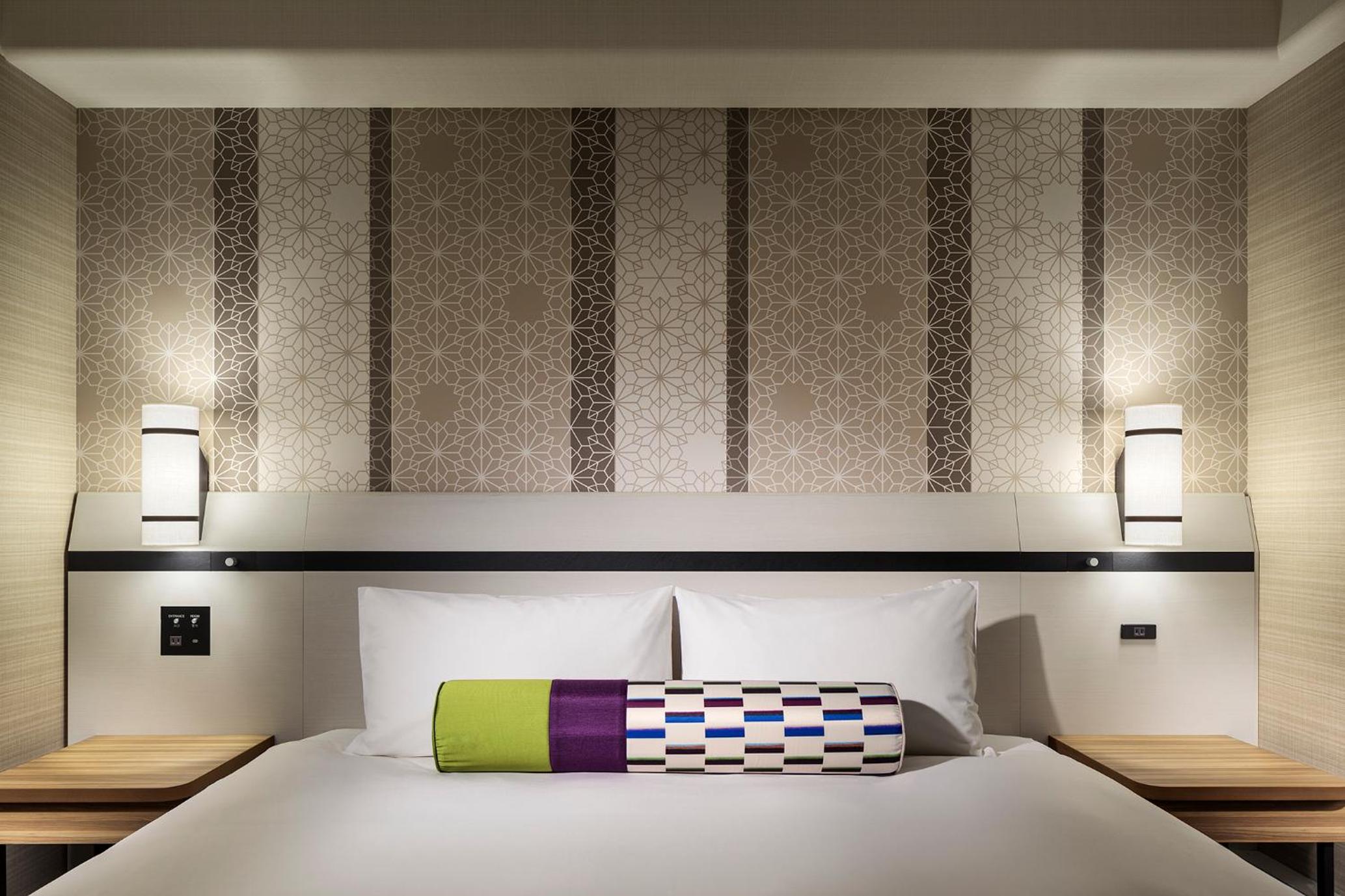 Standard Twin Room with Extra Bed - Non-Smoking