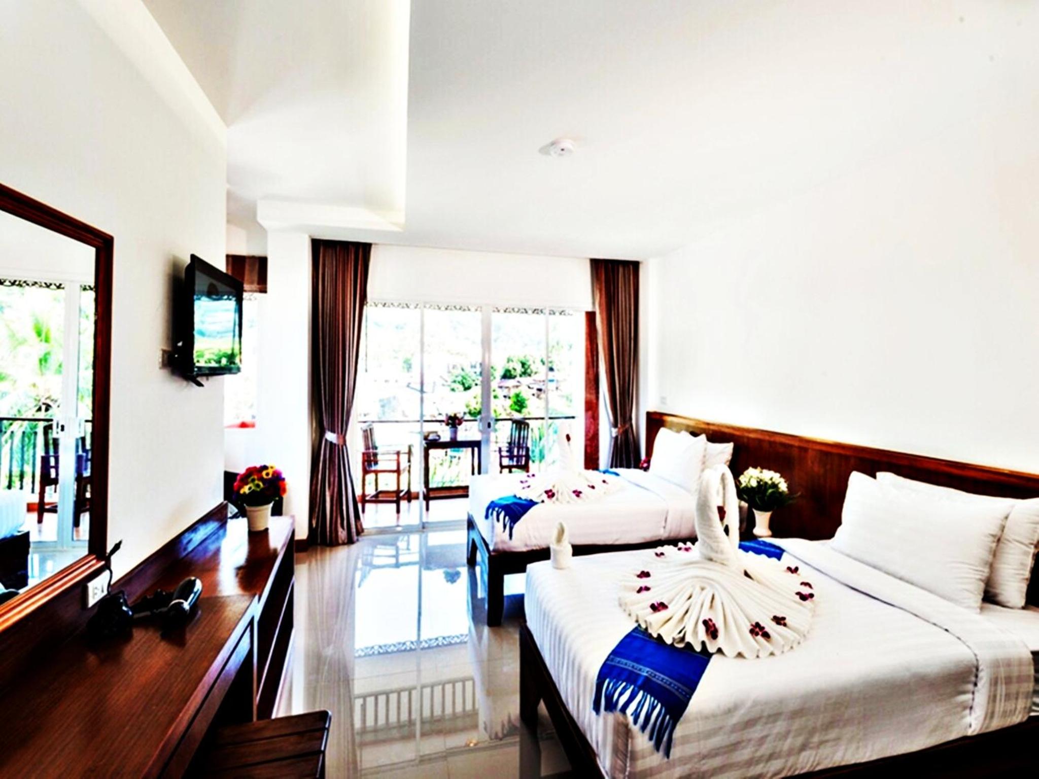 Deluxe Family Room