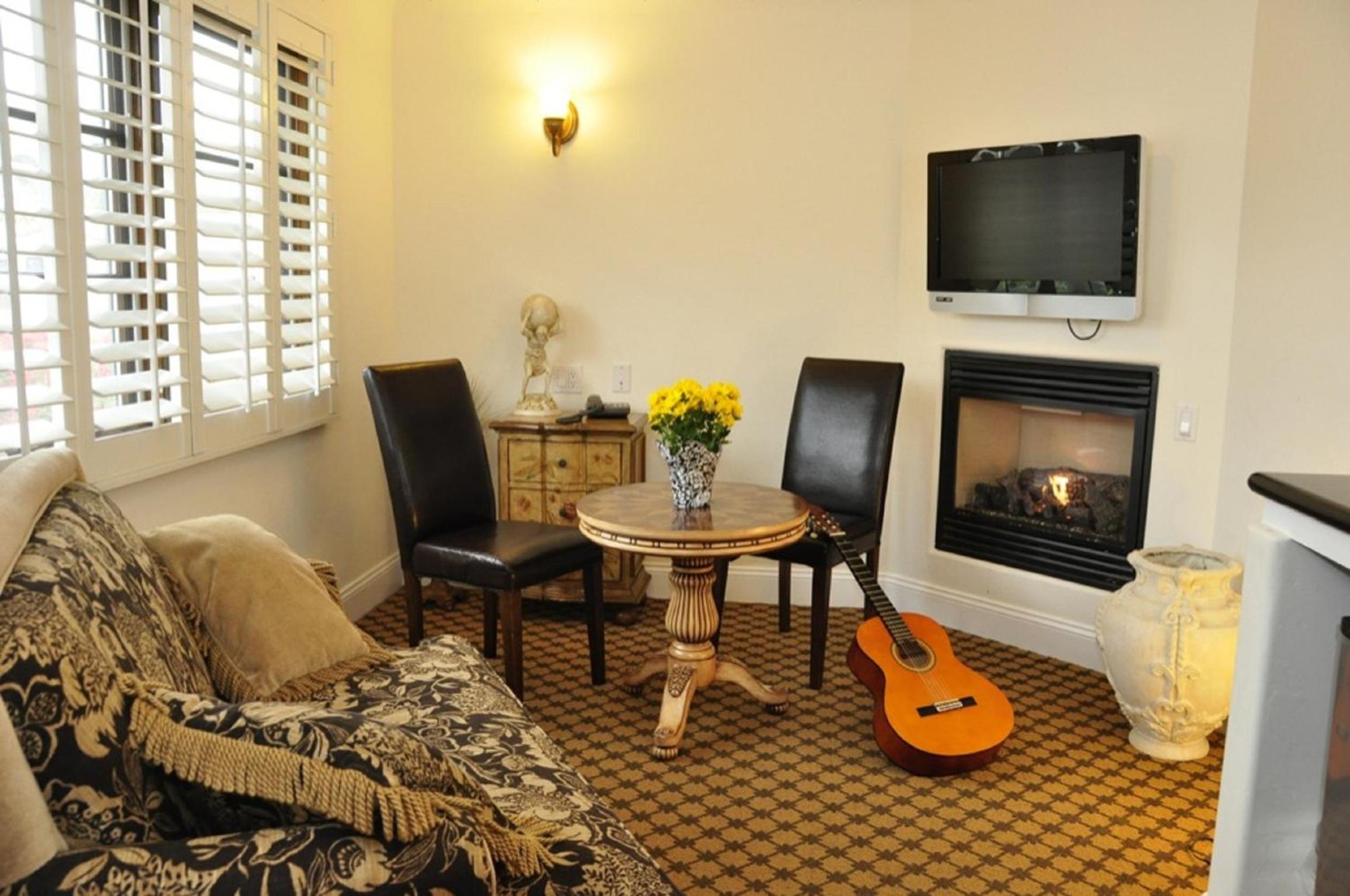 Deluxe King Studio Suite