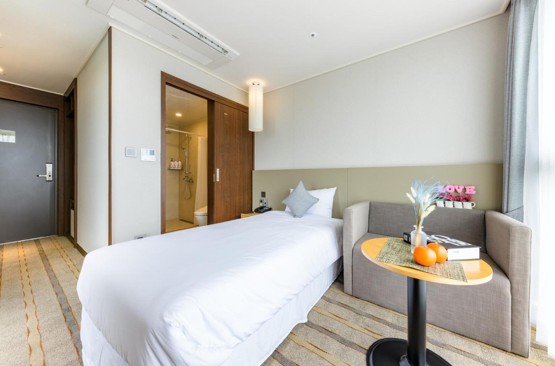 Standard Single Room