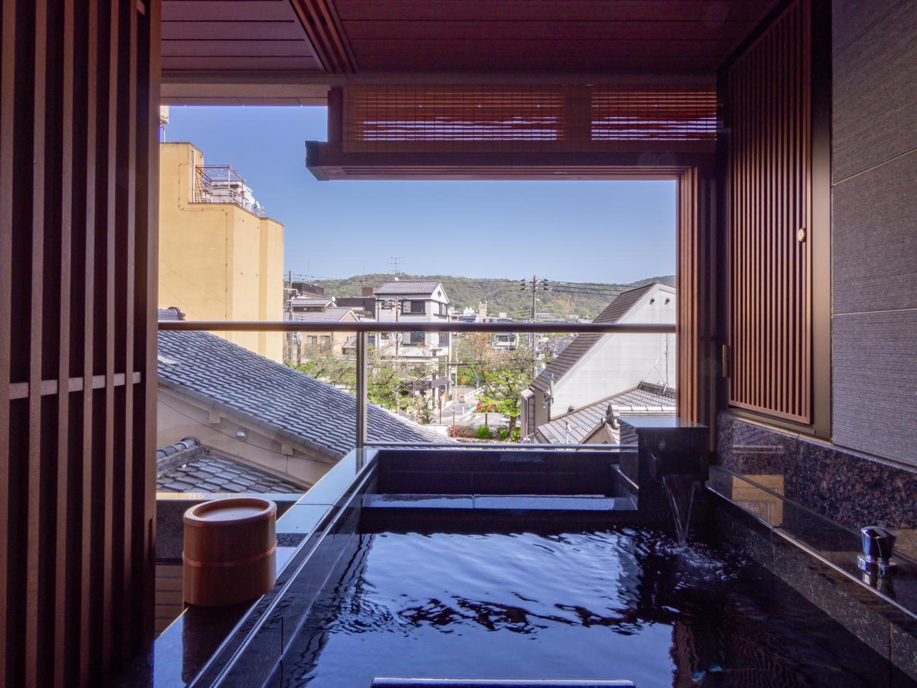 Precious Twin - 3-4th Floor