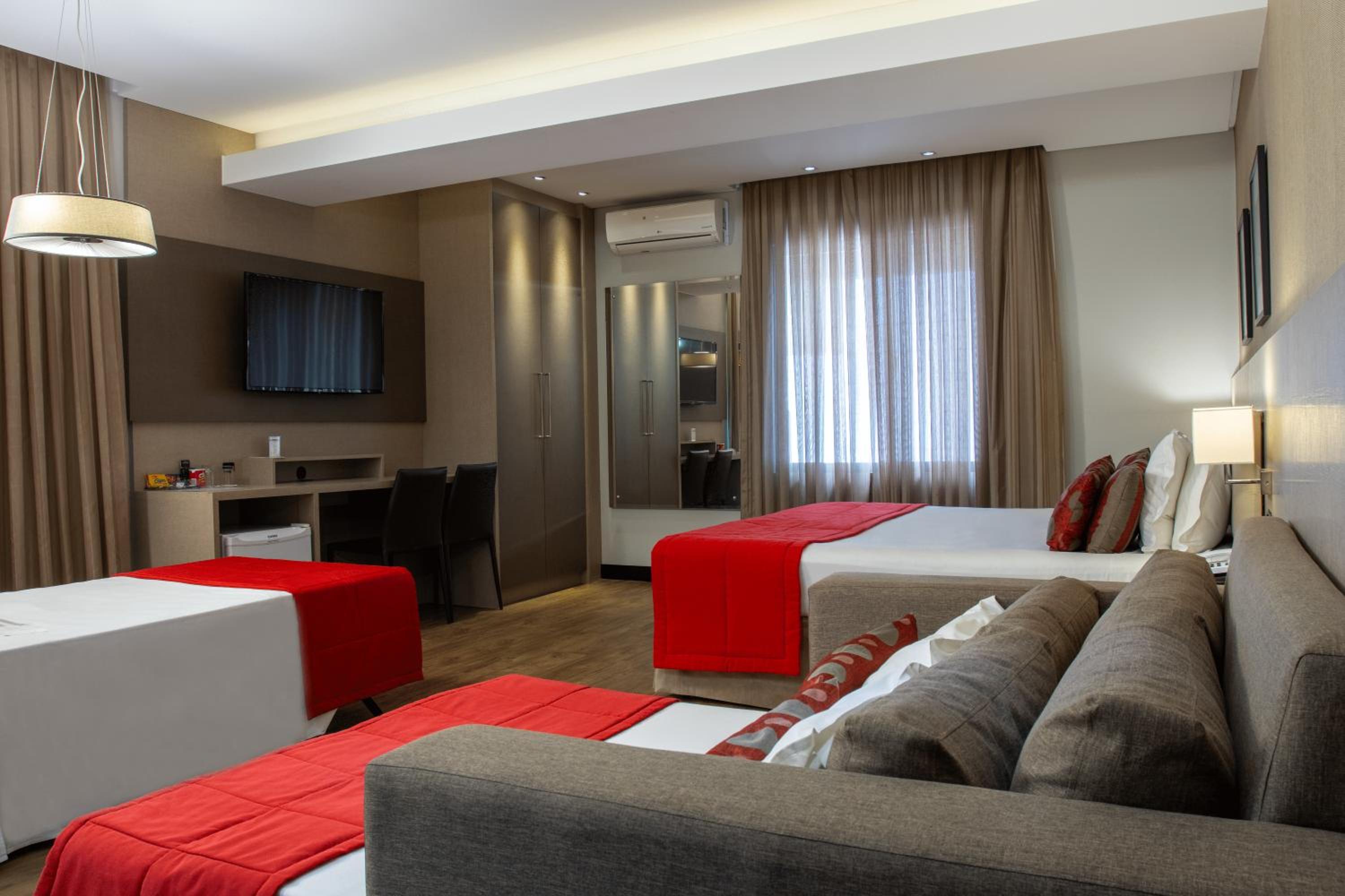 Premium Quadruple Room