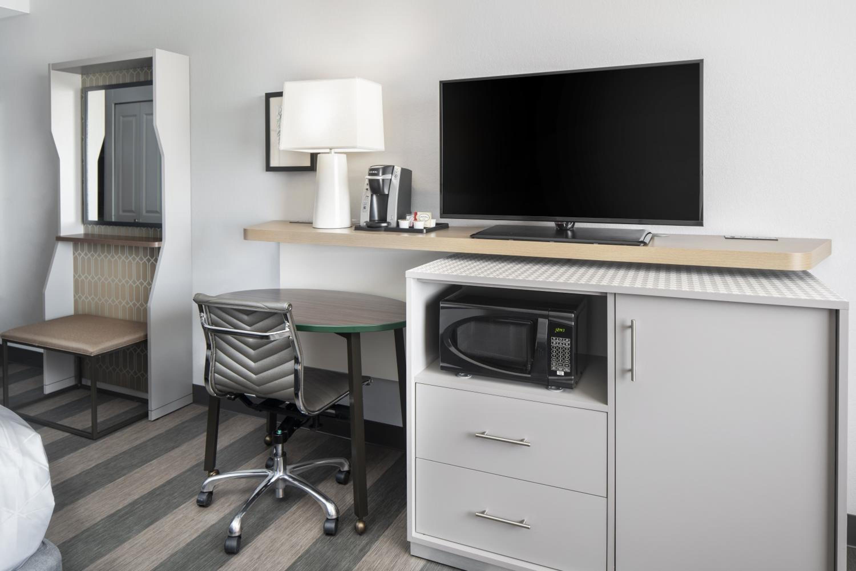 Standard King Room