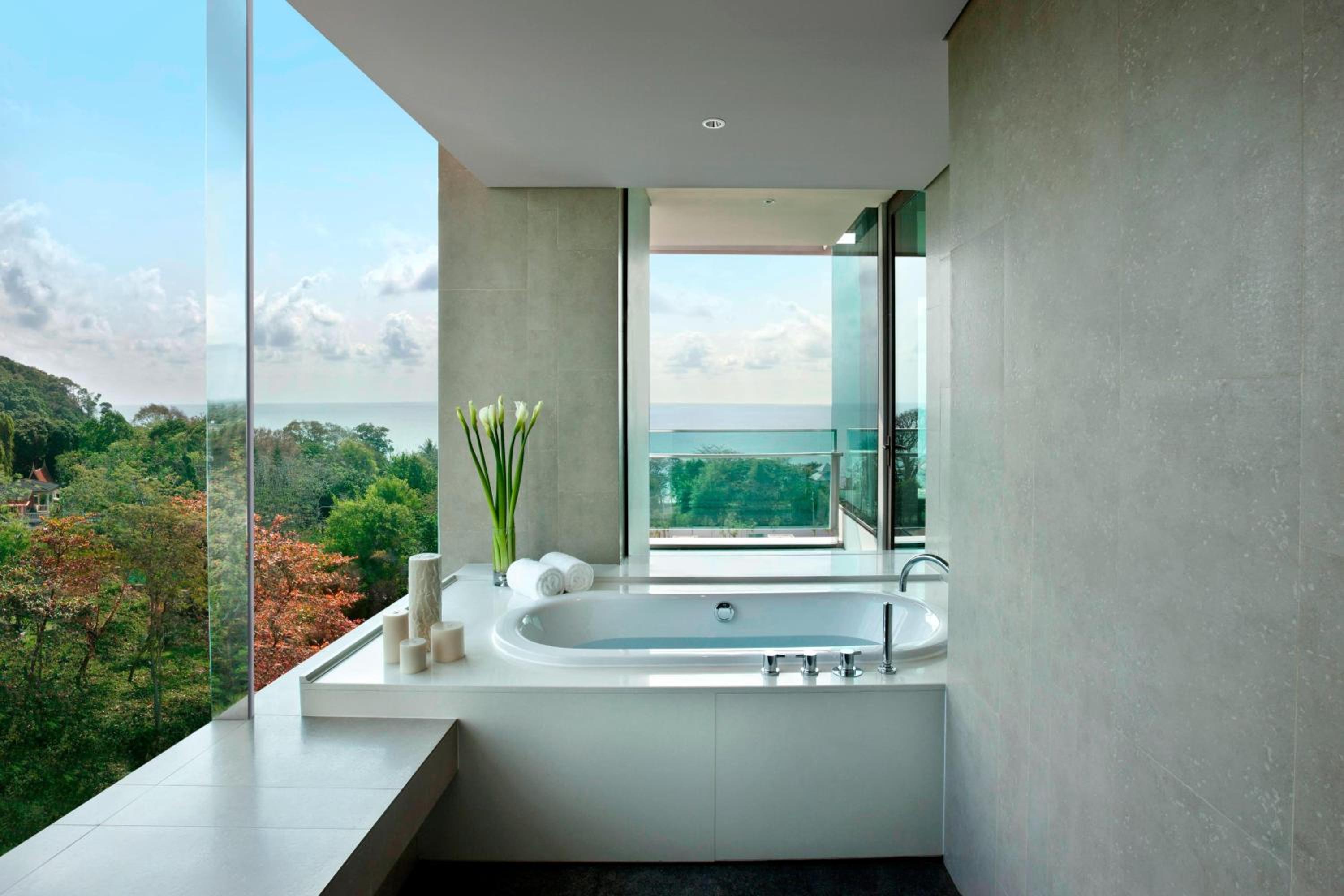 King Corner Studio with Ocean View