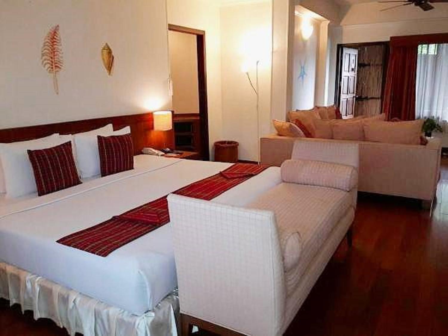 Poolside Junior Suite