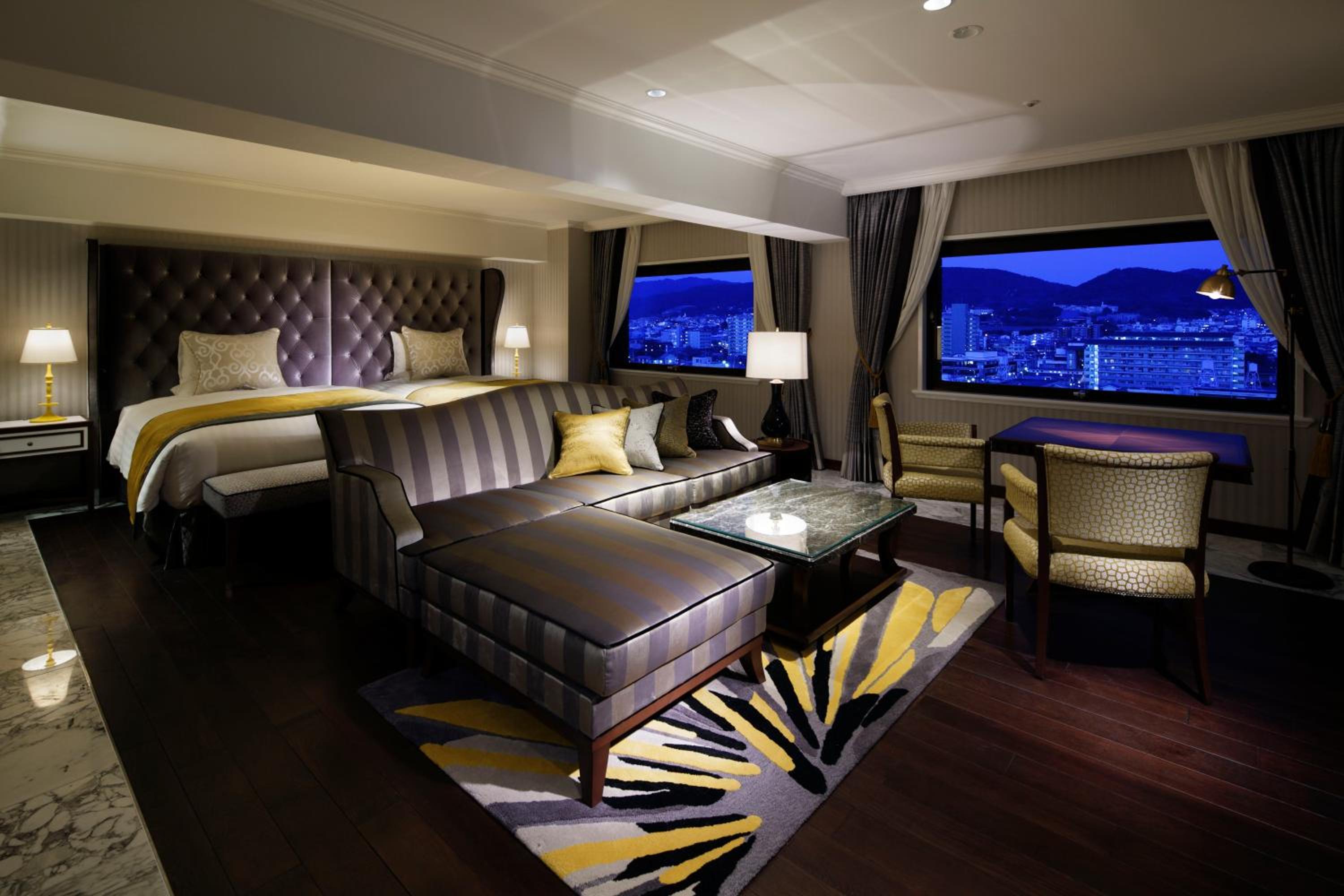 Modern Suite Room - Non  Smoking