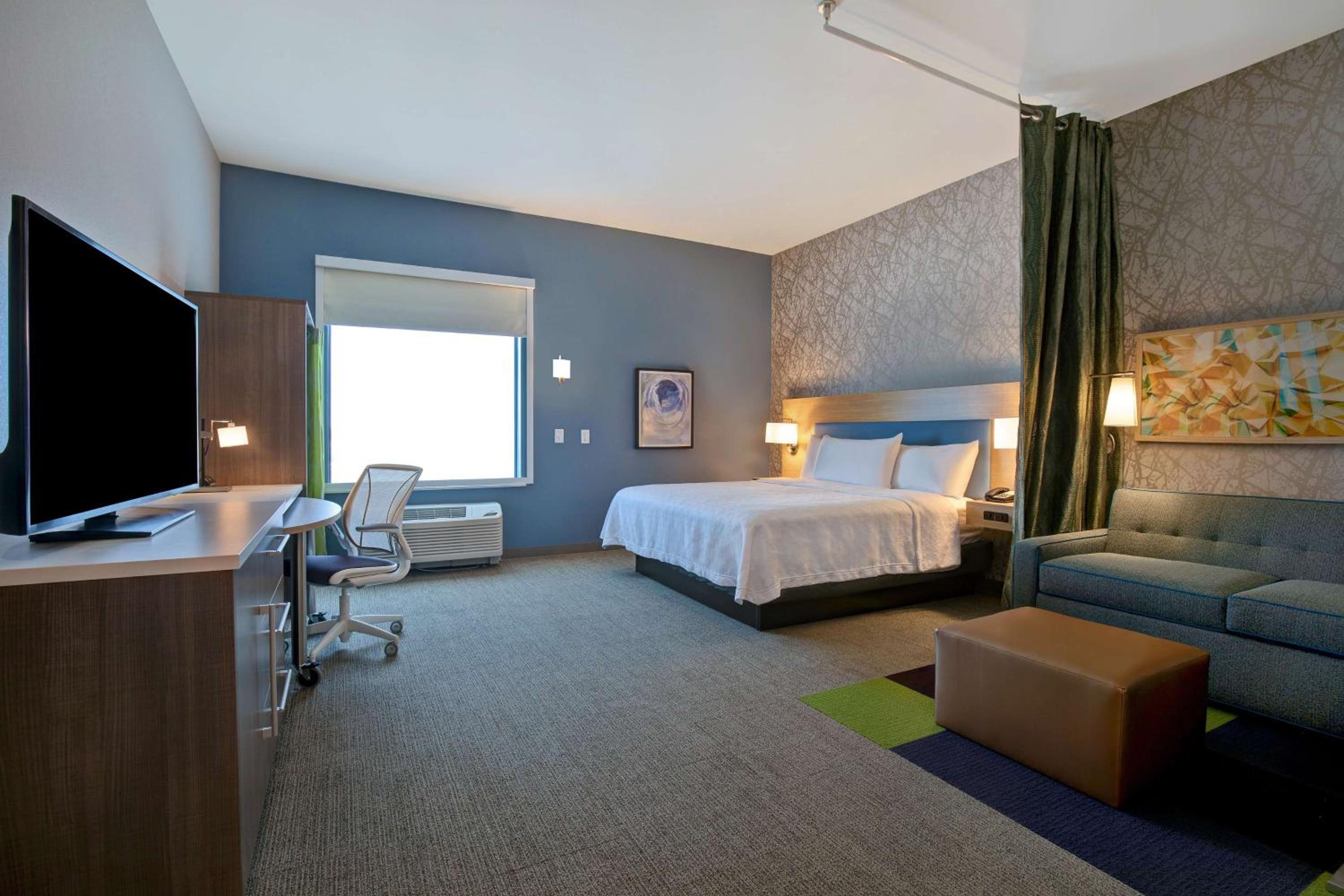 King Studio Suite - Mobility and Hearing Access/Non-Smoking