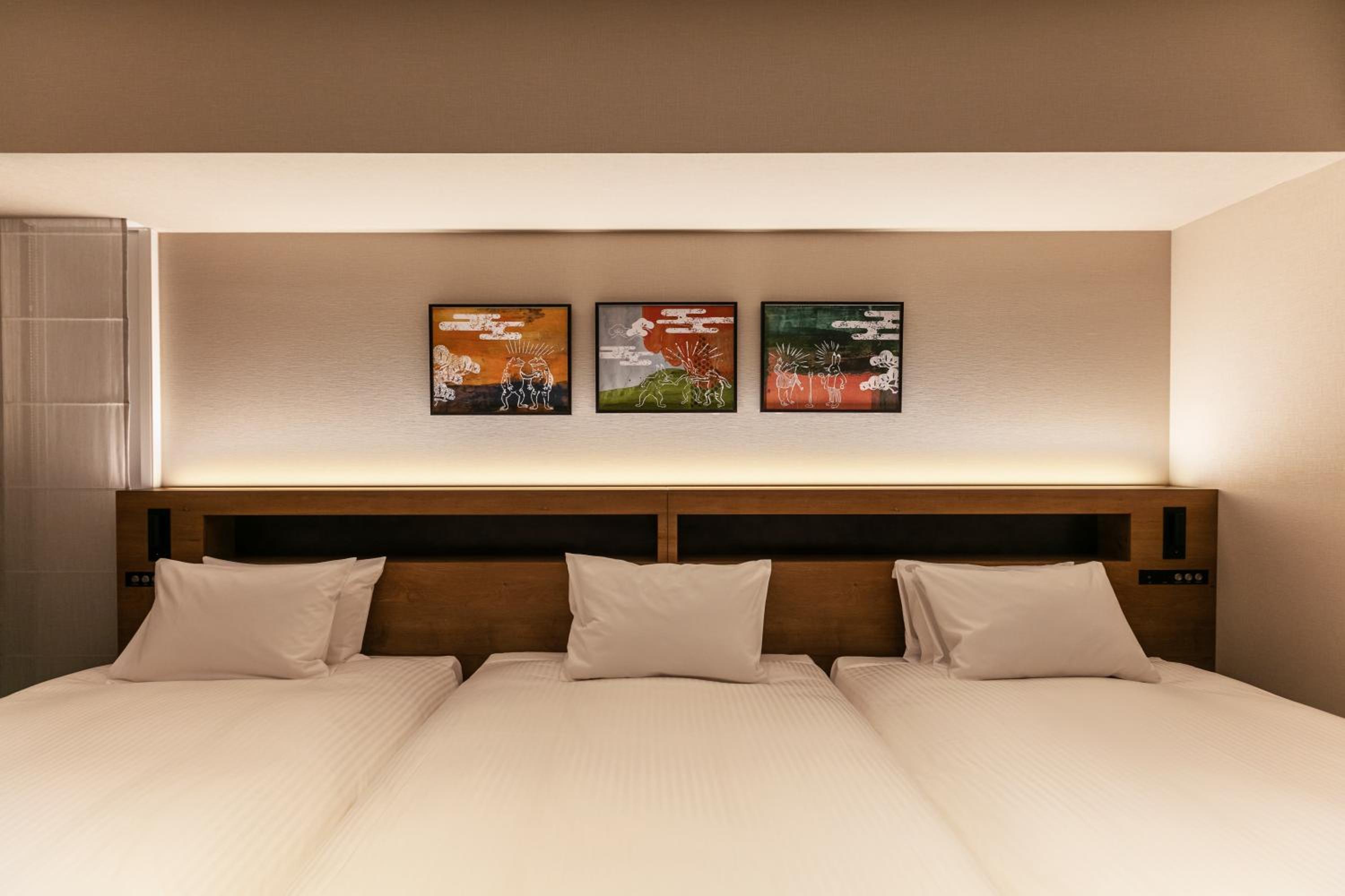 Superior Triple Room (2 adults)