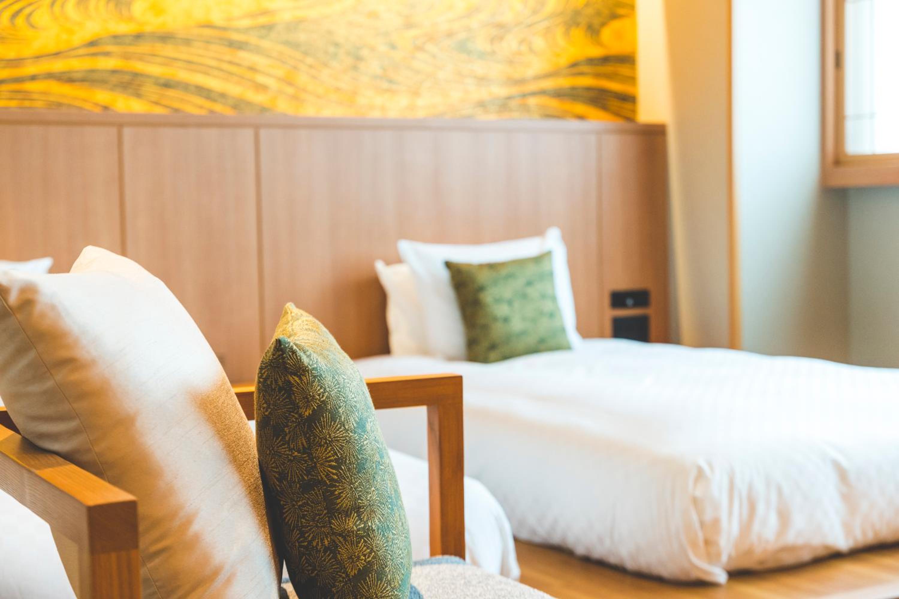 Signature Deluxe Twin Room