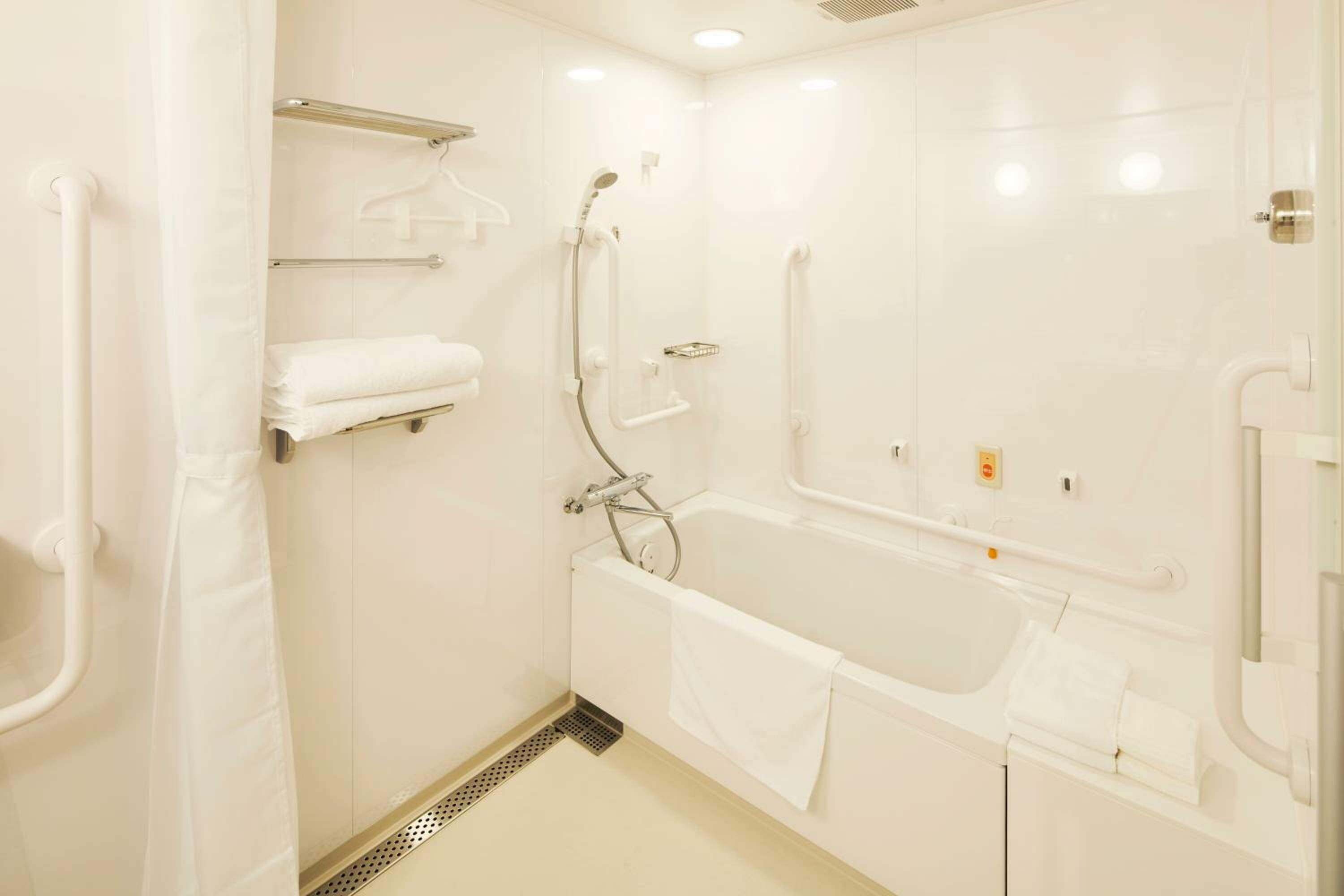 Universal Twin Room - Non-Smoking