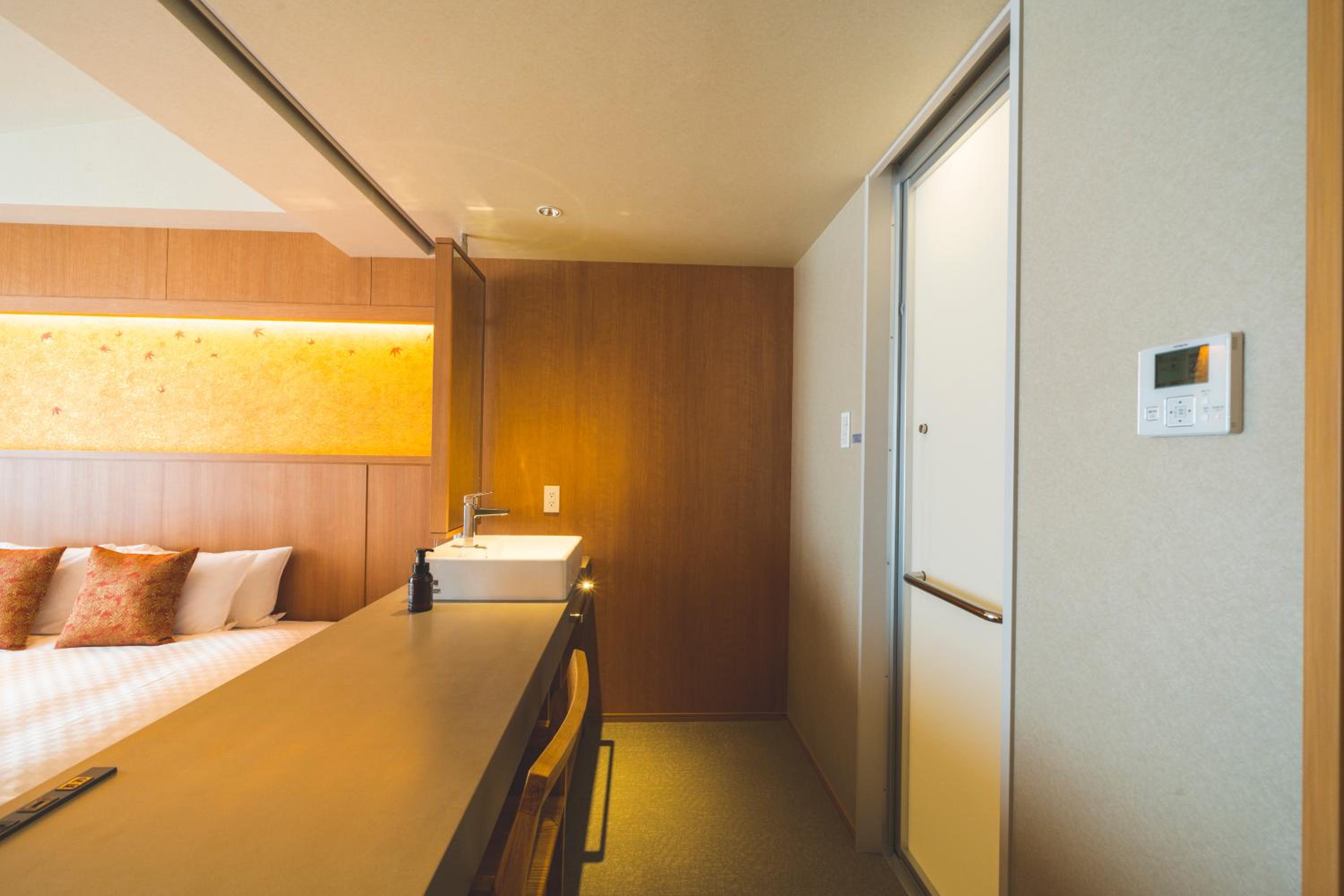 Superior King Room - Non-Smoking