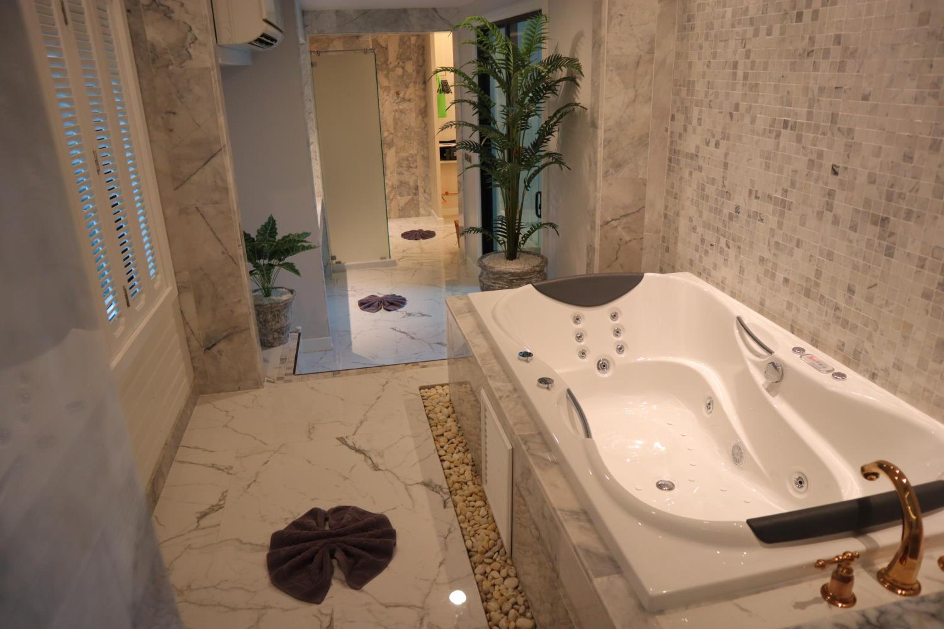 Suite with Ocean View