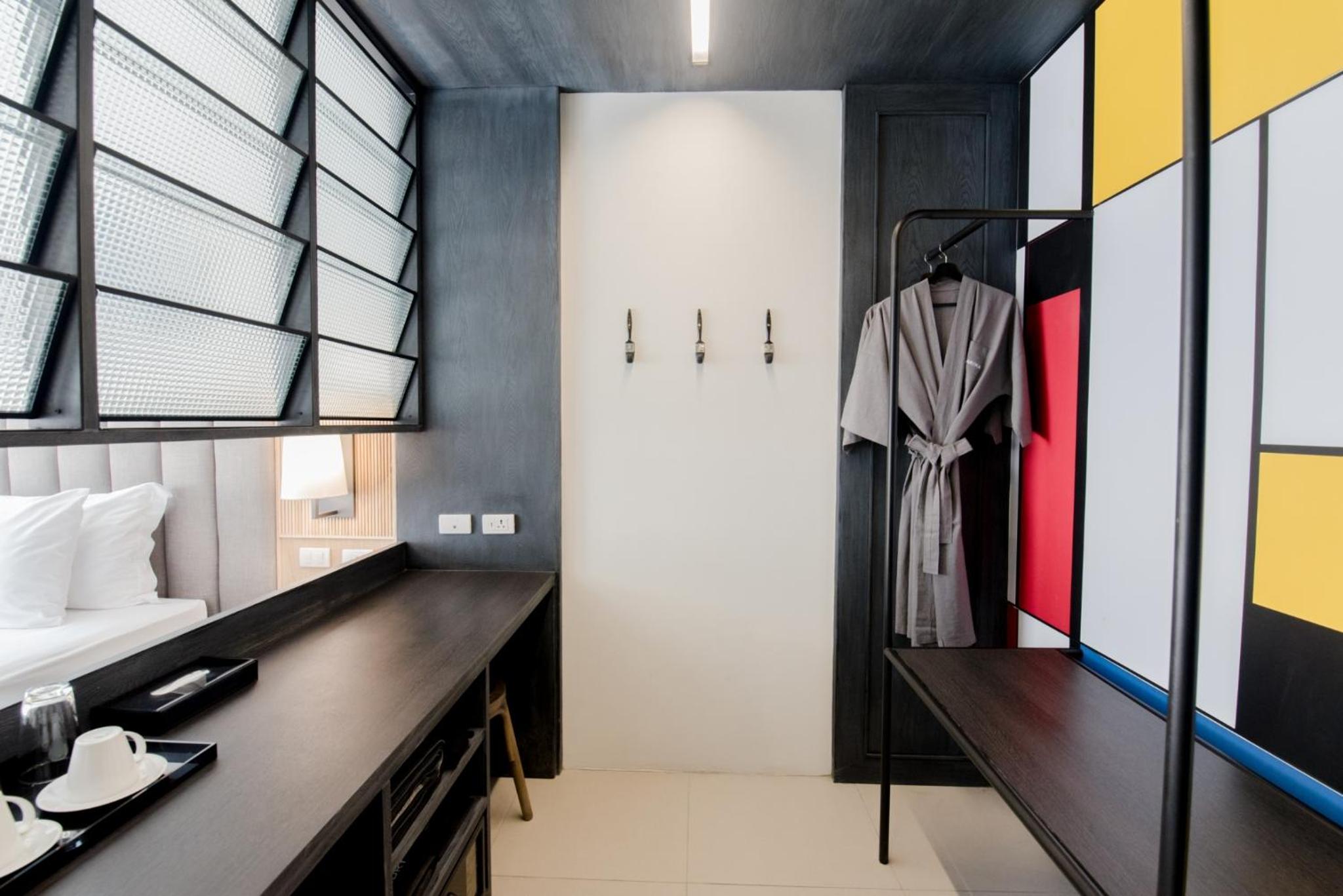 Artsy Deluxe Room