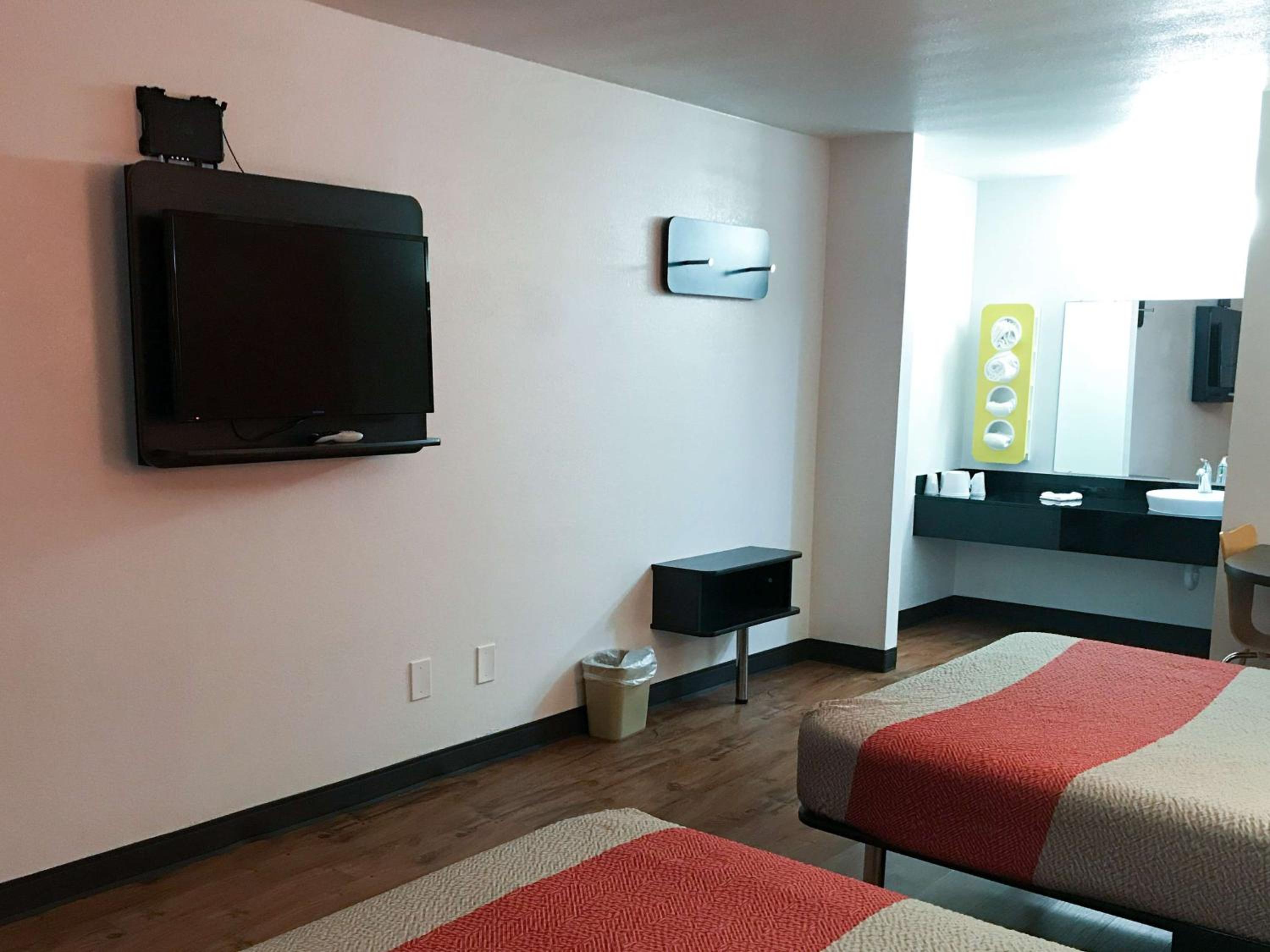 Quadruple Room - Non-Smoking